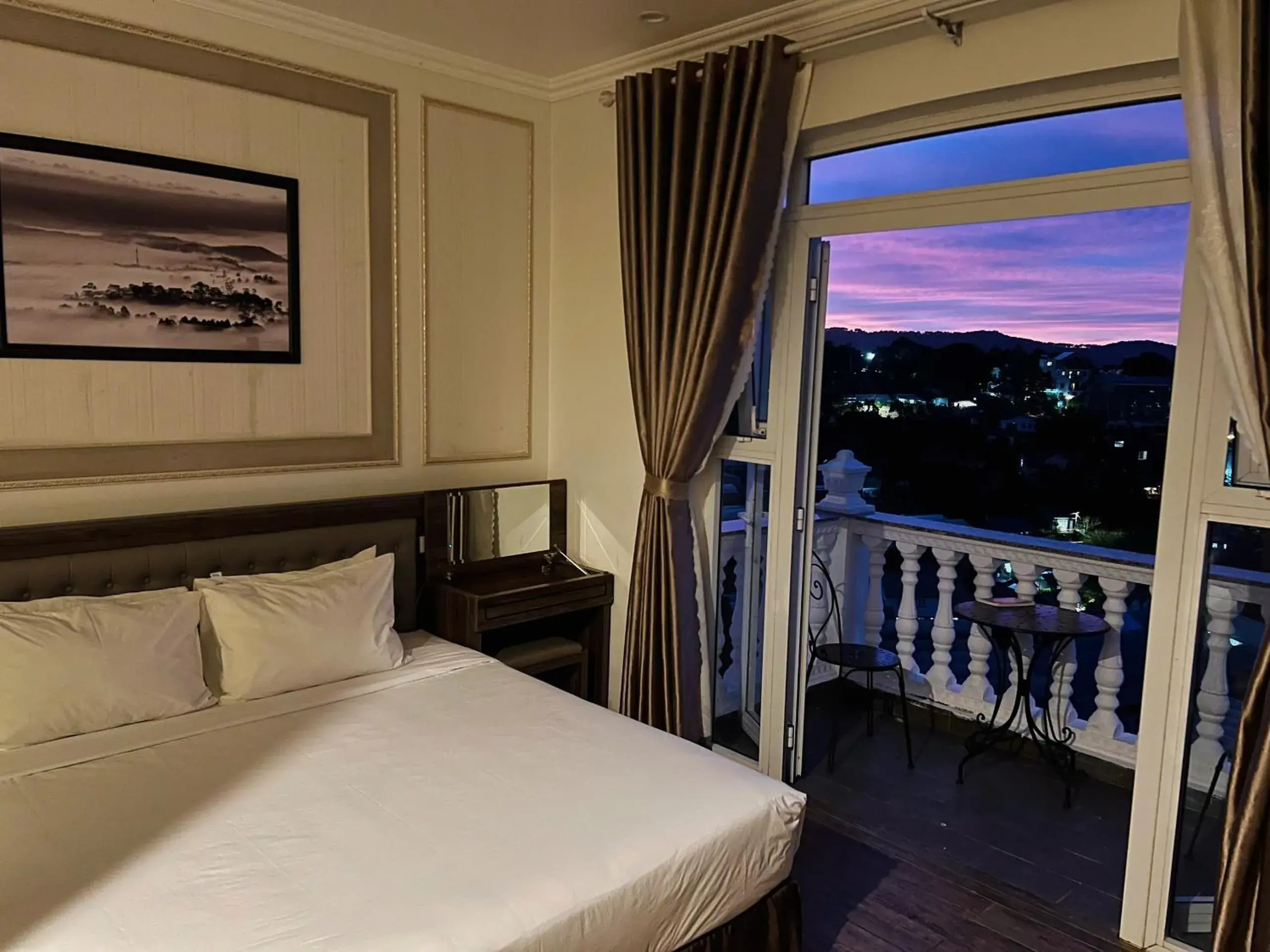 Bed in New Life Hotel - Da Lat Bed in New Life Hotel - Da Lat