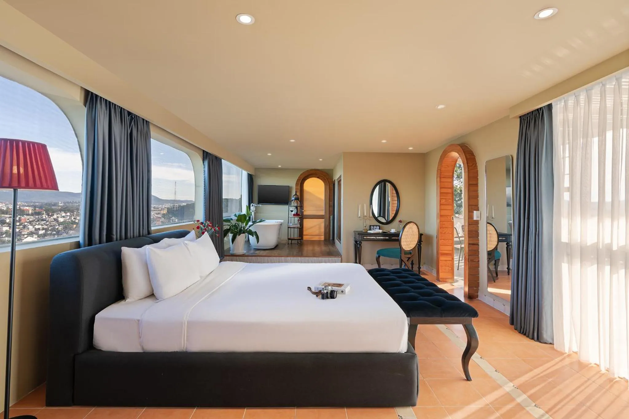 Bed in New Life Hotel - Da Lat