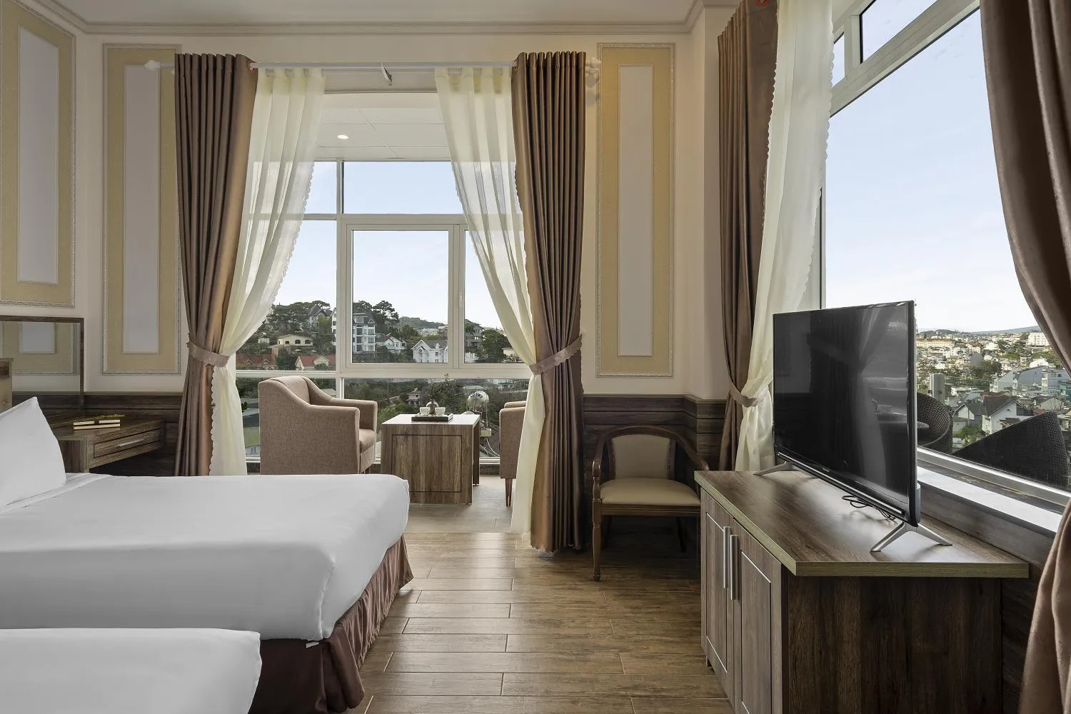 Bed in New Life Hotel - Da Lat