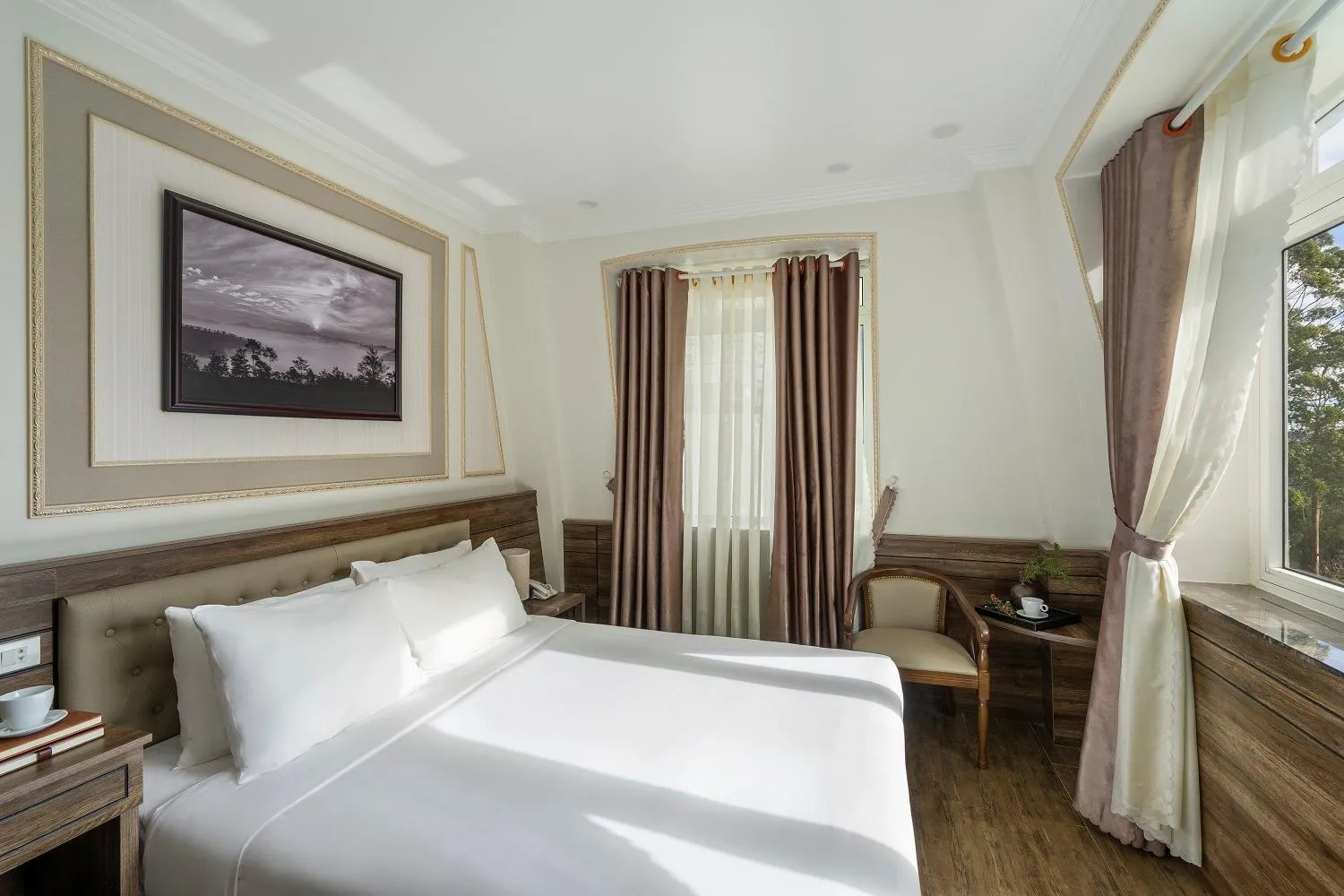 Bed in New Life Hotel - Da Lat