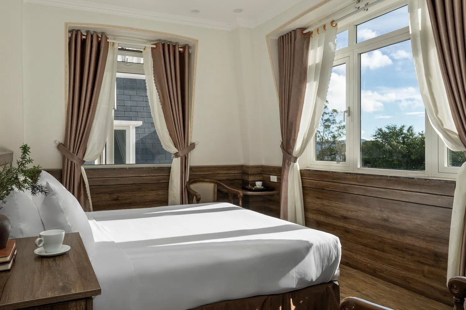 Bed in New Life Hotel - Da Lat