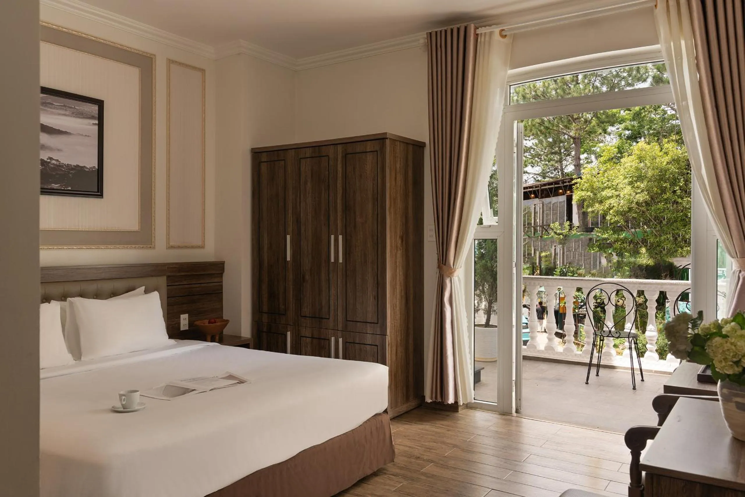 Bed in New Life Hotel - Da Lat