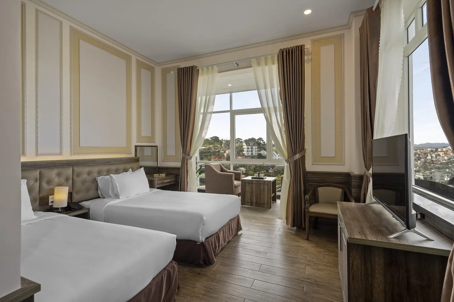 Bed in New Life Hotel - Da Lat