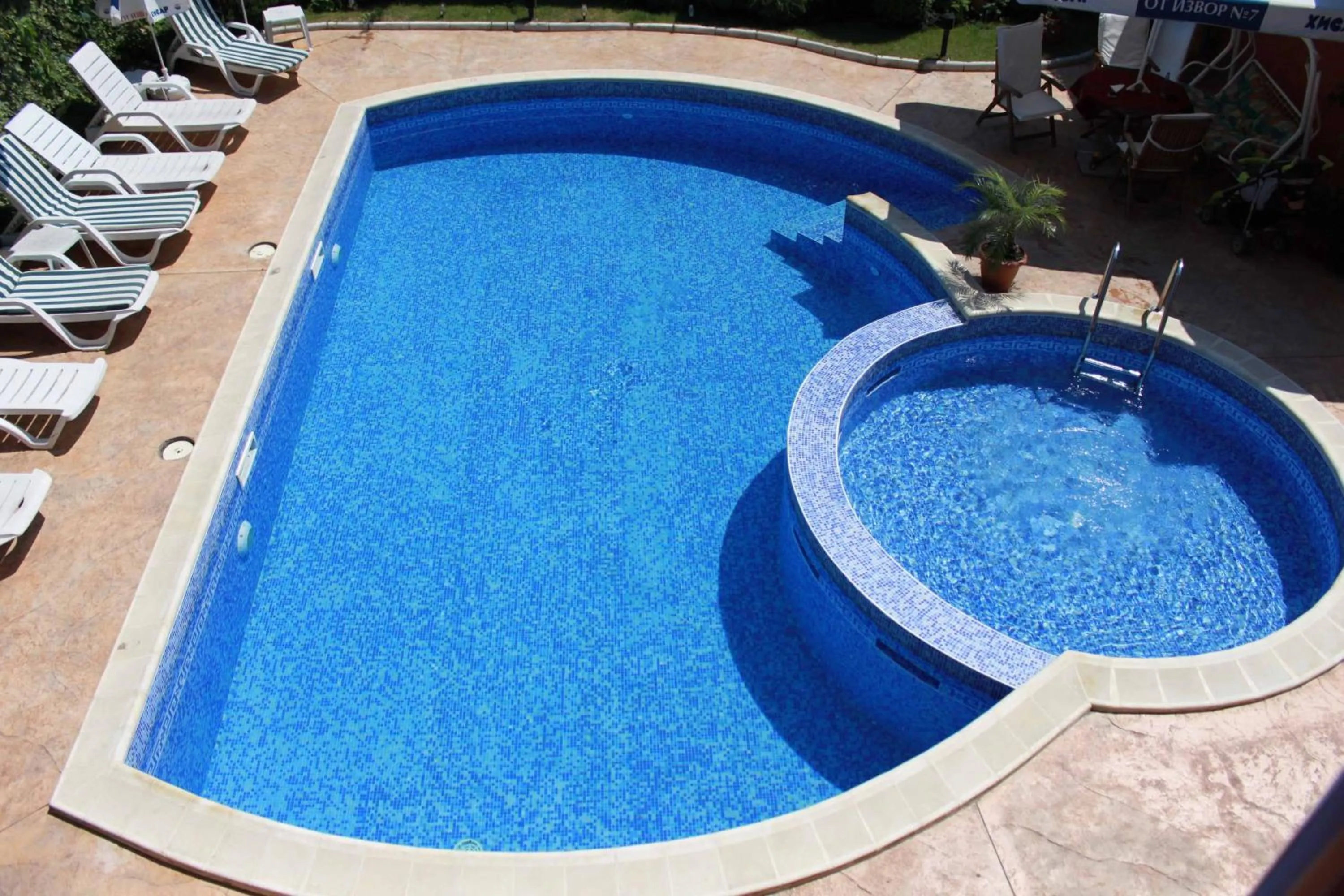 Pool view in Green Hisar Hotel Family