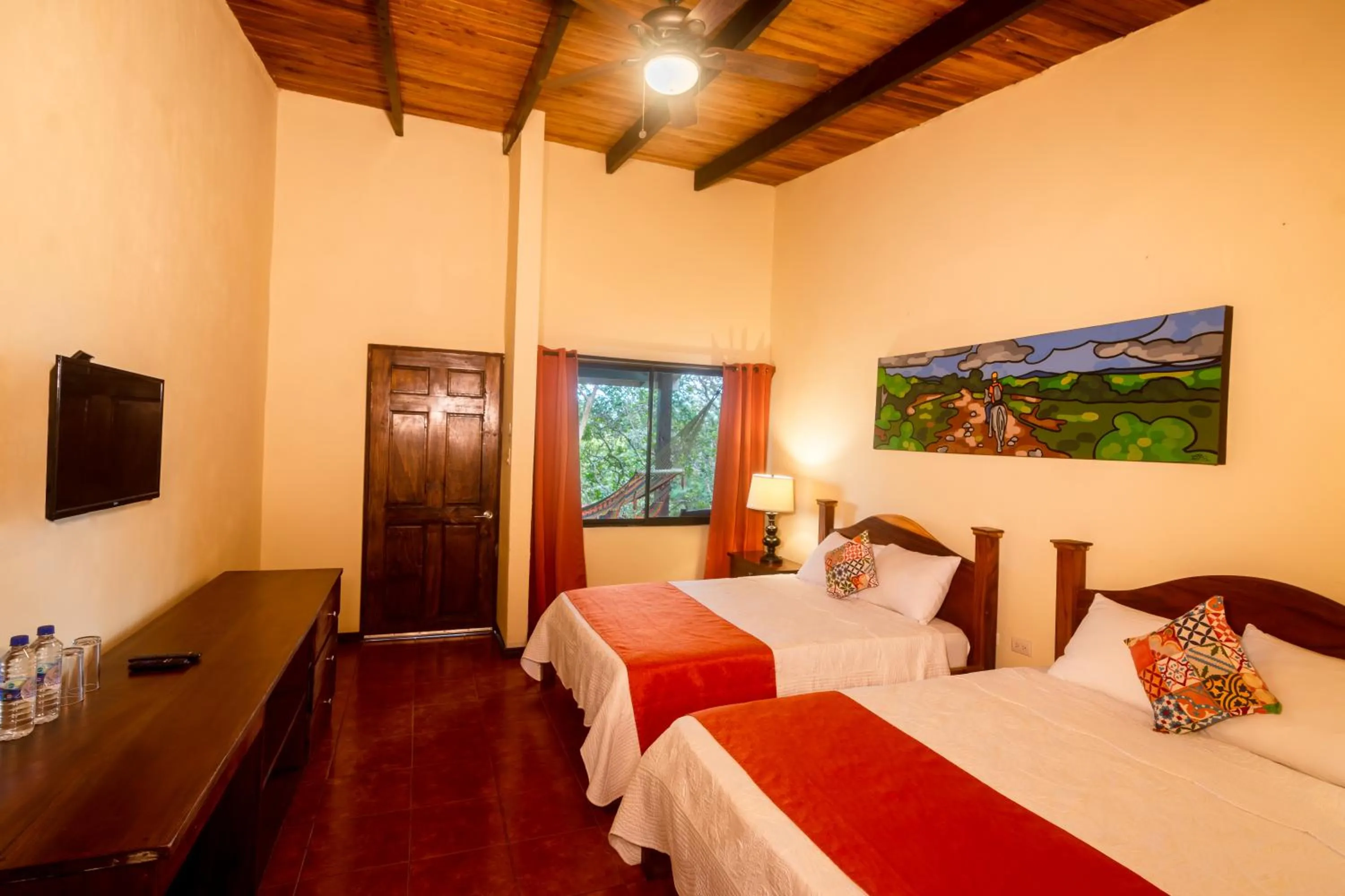 Decorative detail, Bed in Rinconcito Lodge