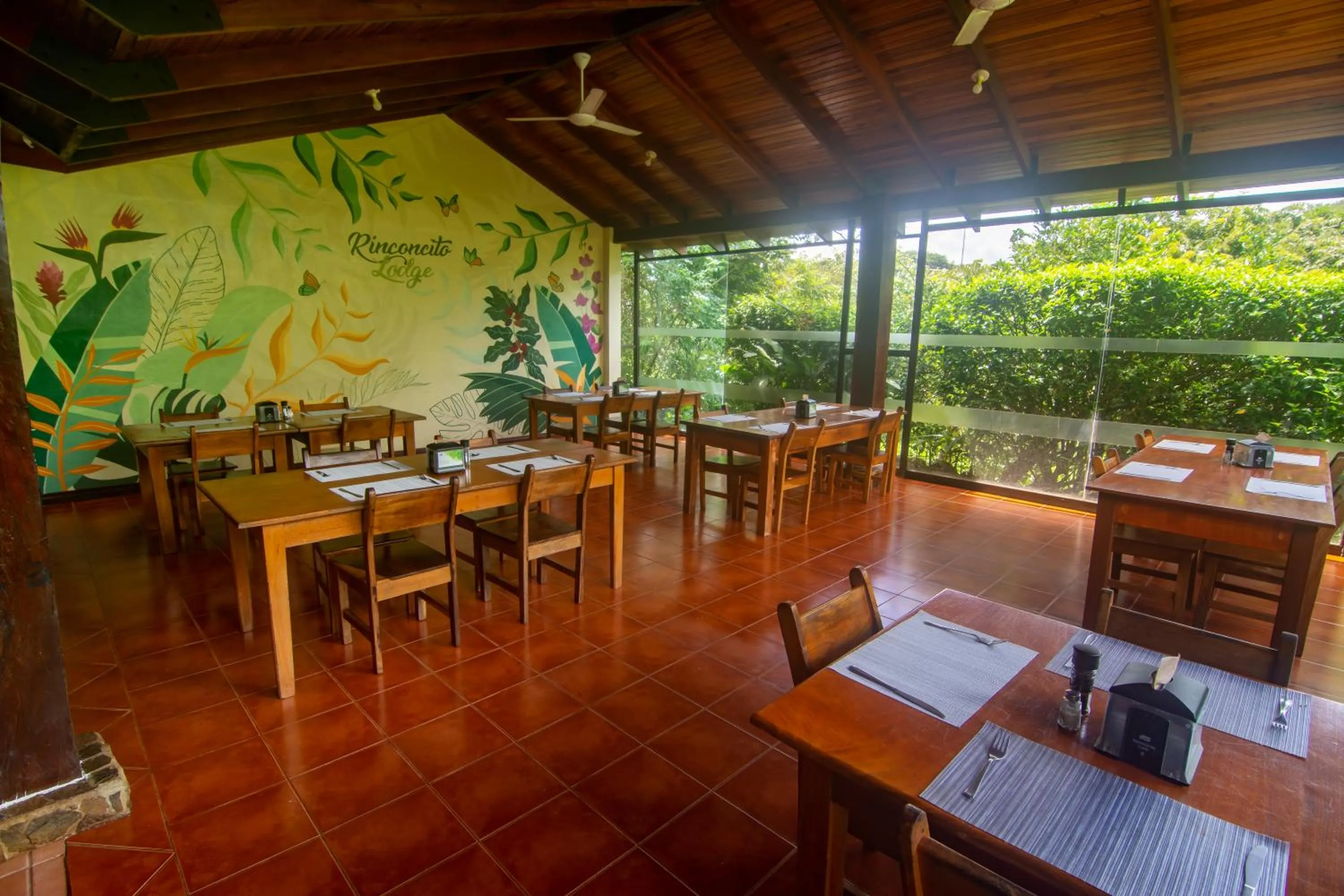 Restaurant/places to eat in Rinconcito Lodge