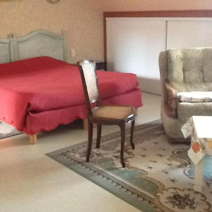 Photo of the whole room in Gîtes du Ménez-Hom