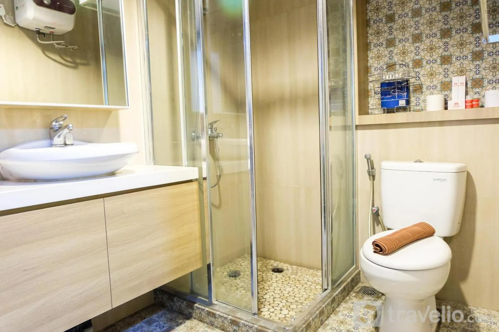 Property building in Amazing 2BR with City View The Wave Kuningan Apartment By Travelio