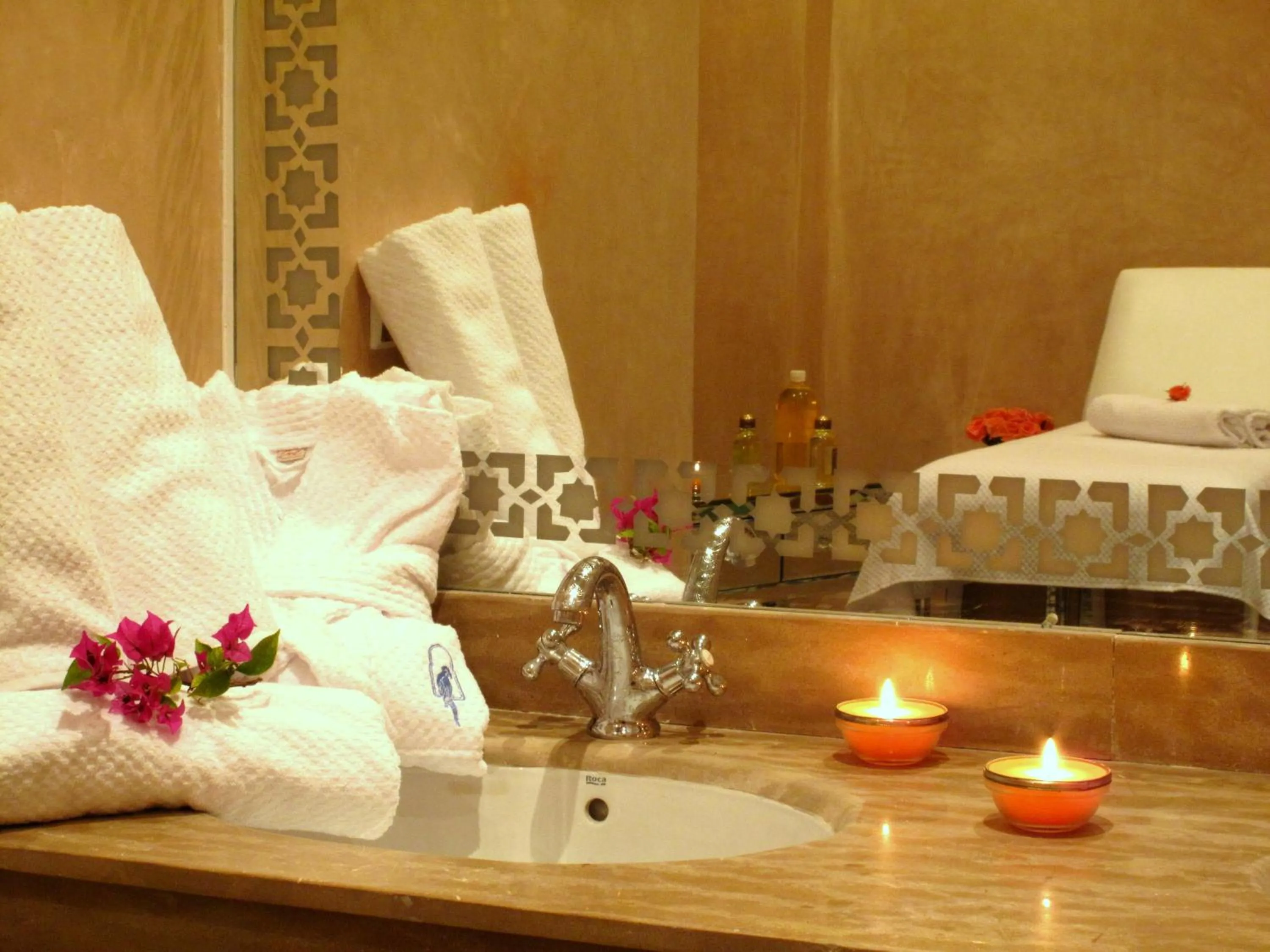 Massage in Riad Le Perroquet Bleu Suites & Spa