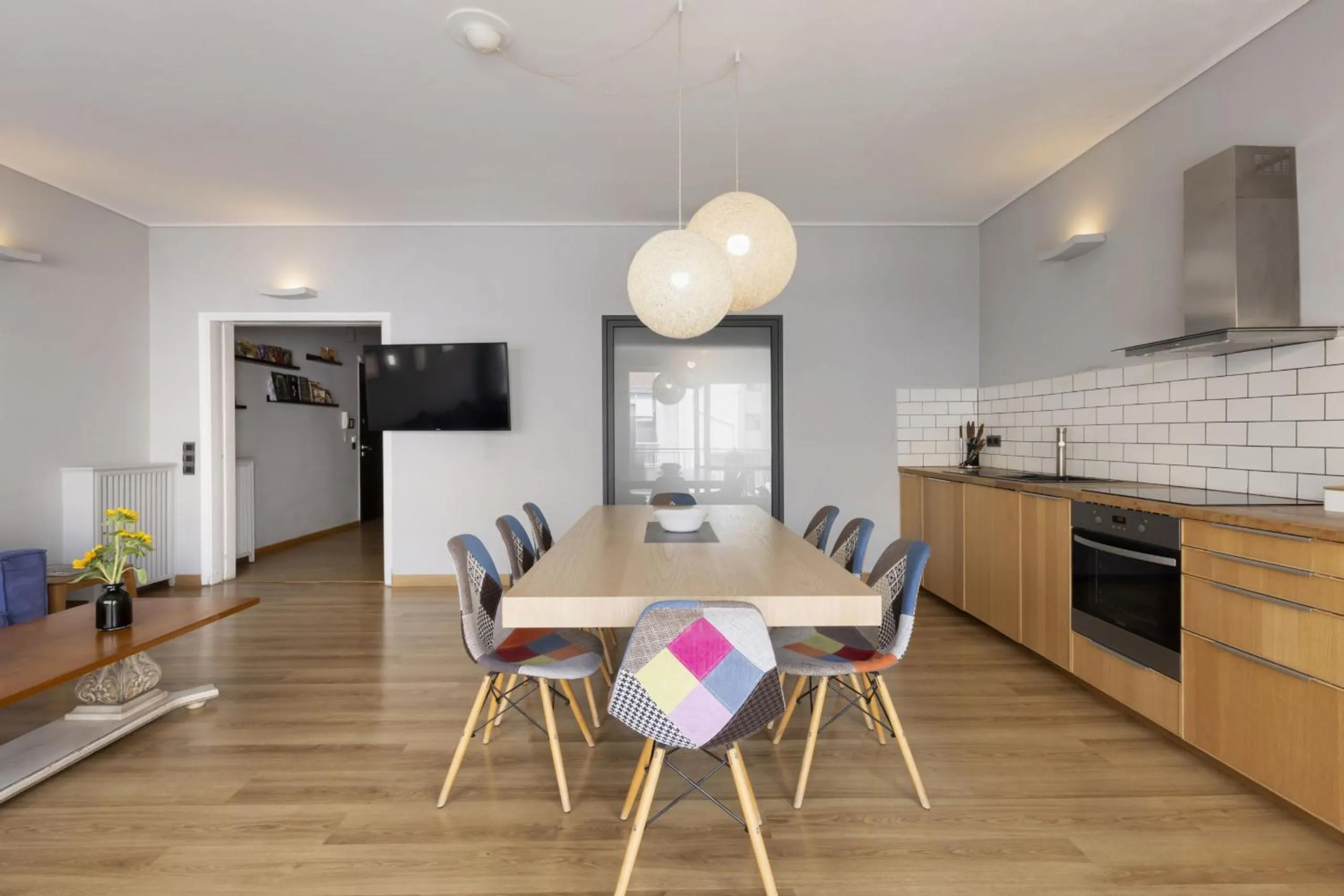 Super modern minimal flat nr metro & arch. Museum