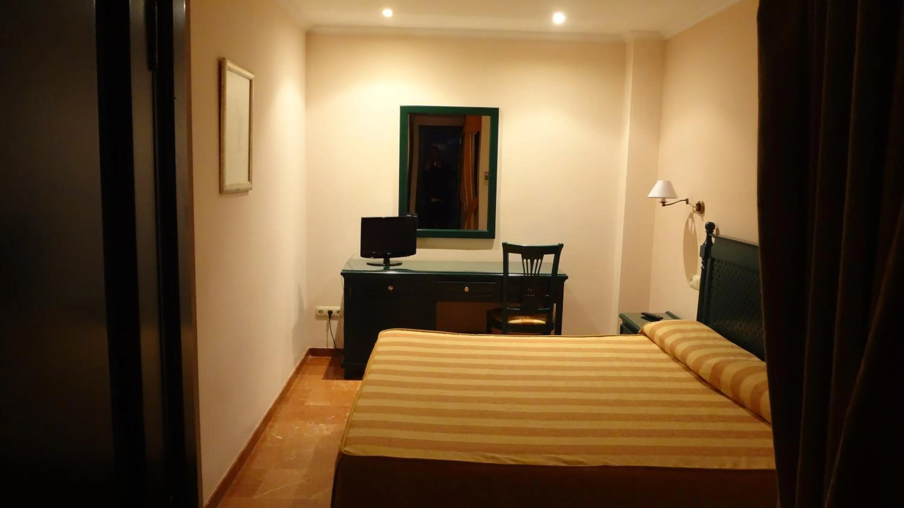 Photo of the whole room, Bed in Hotel El Volao