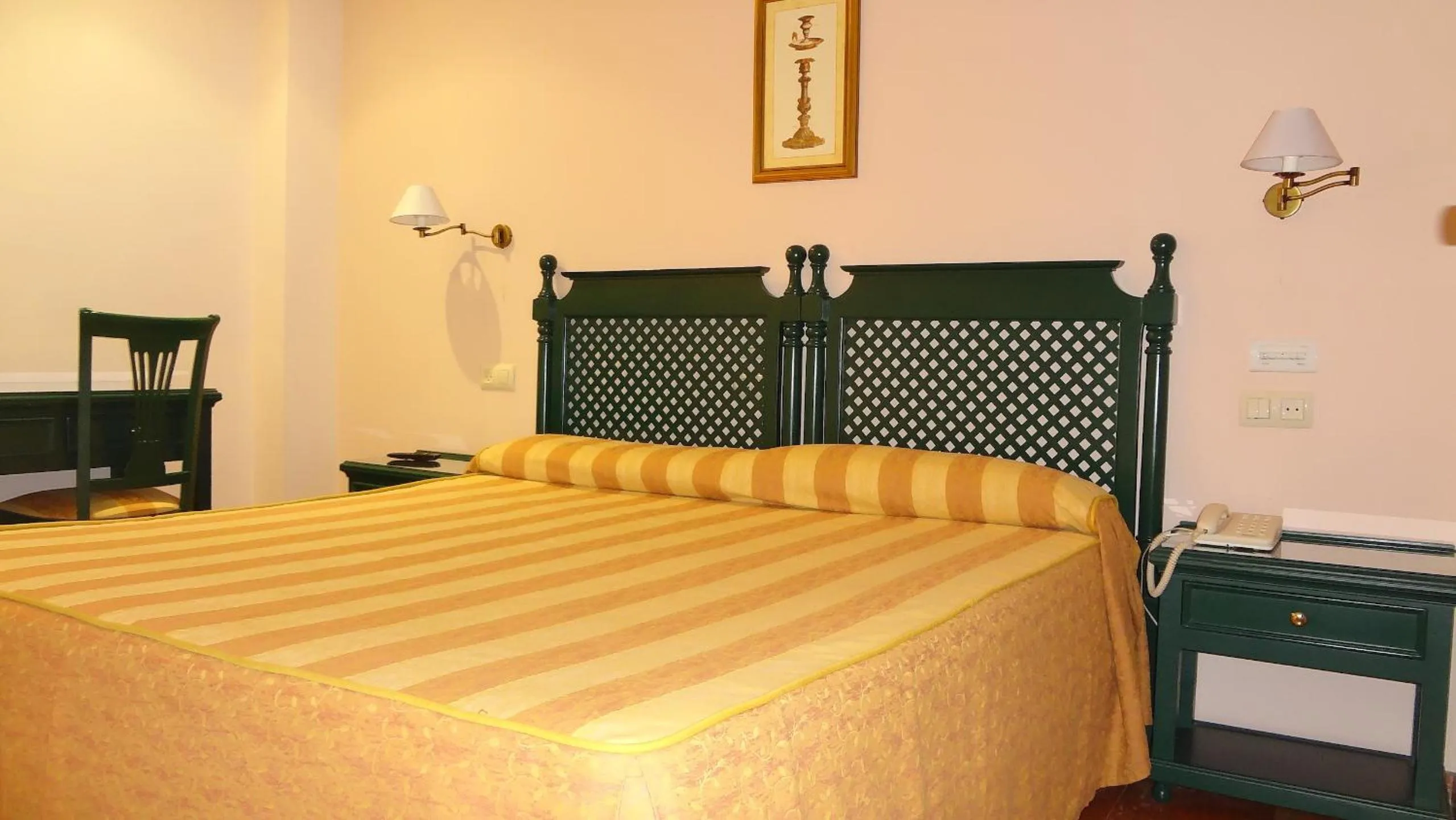 Bed in Hotel El Volao