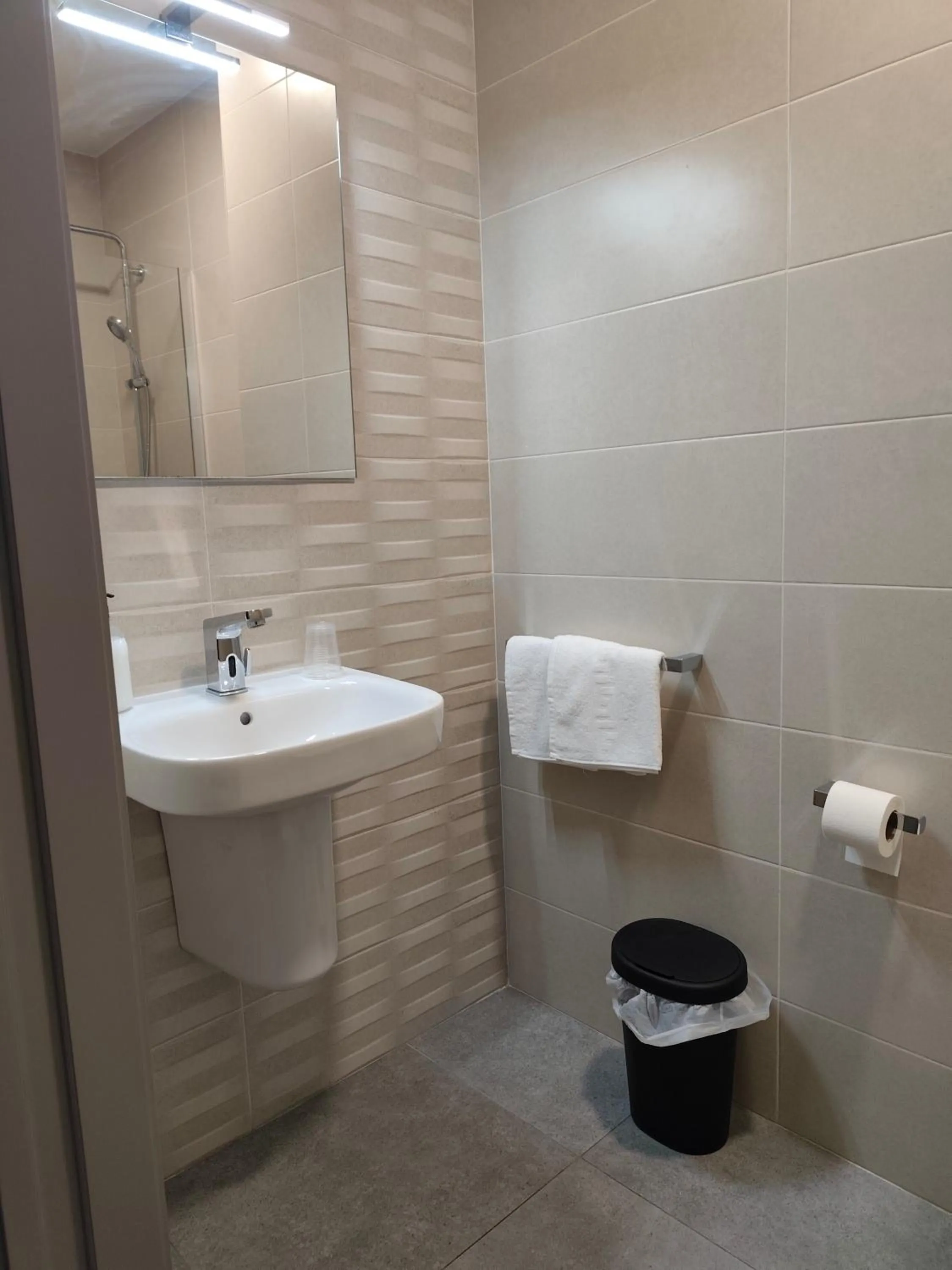 Toilet in Pension La Puntica