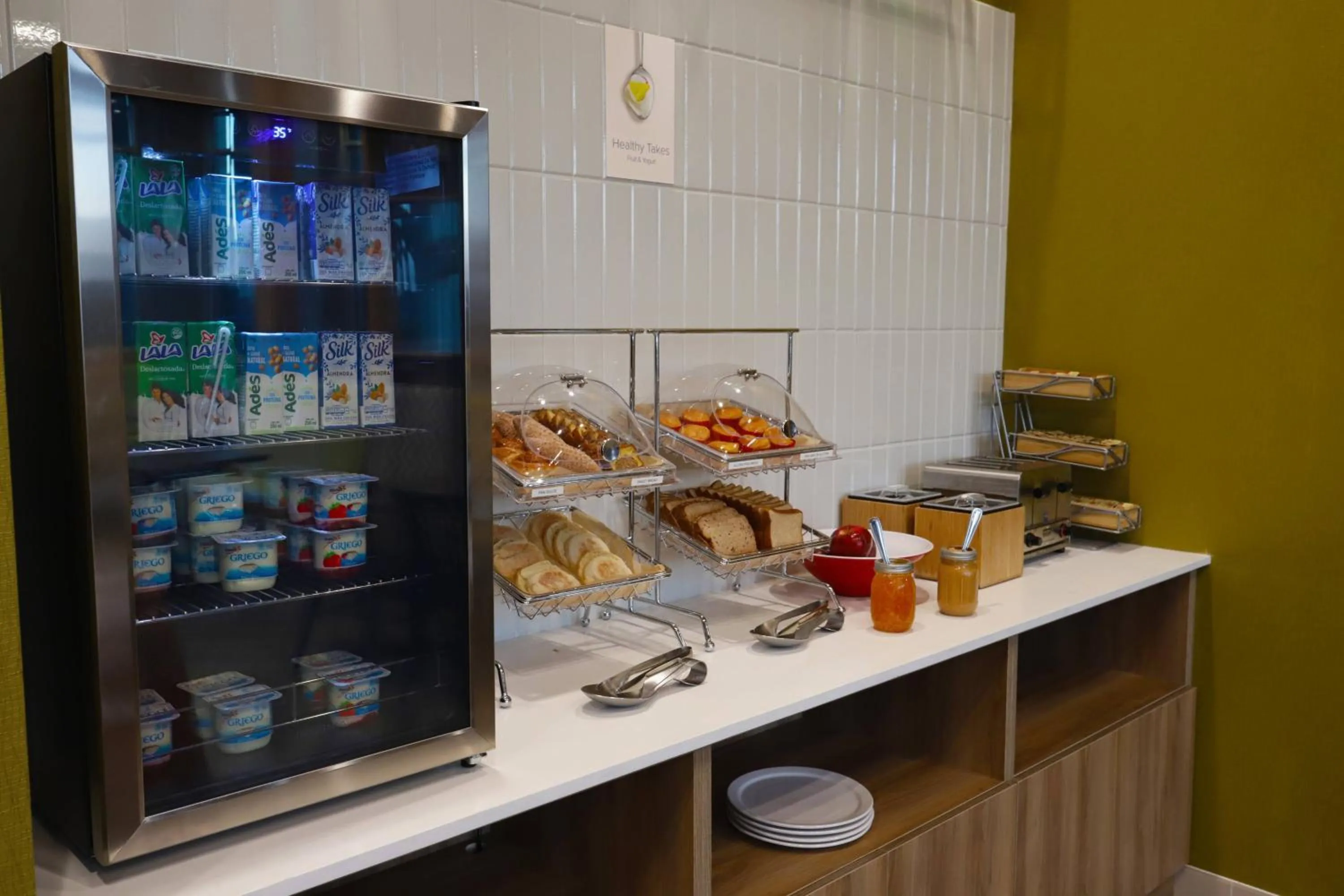 Breakfast in Fairfield Inn & Suites by Marriott Mexicali