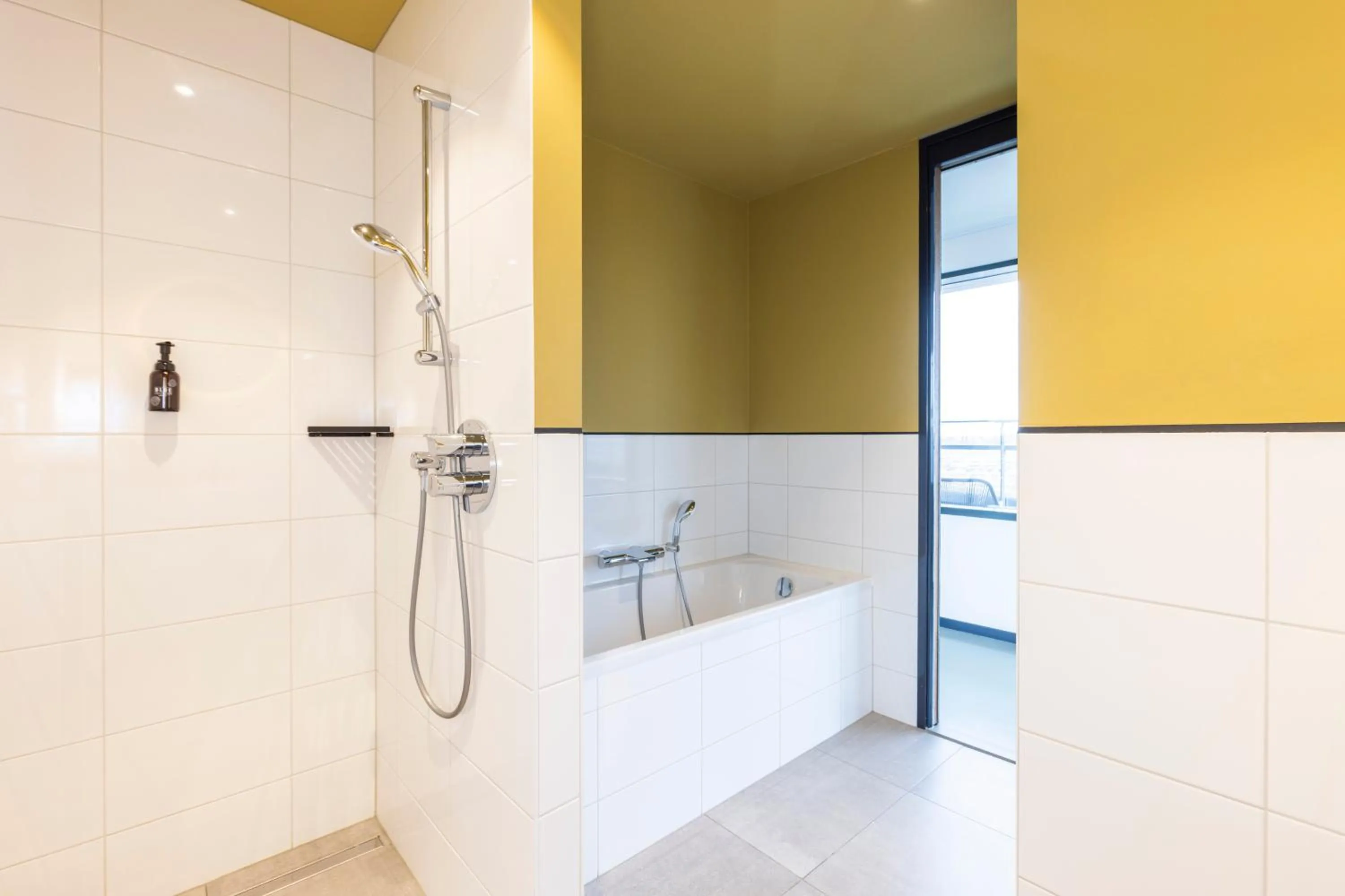 Shower in Fletcher Boutique Hotel Slaak-Rotterdam