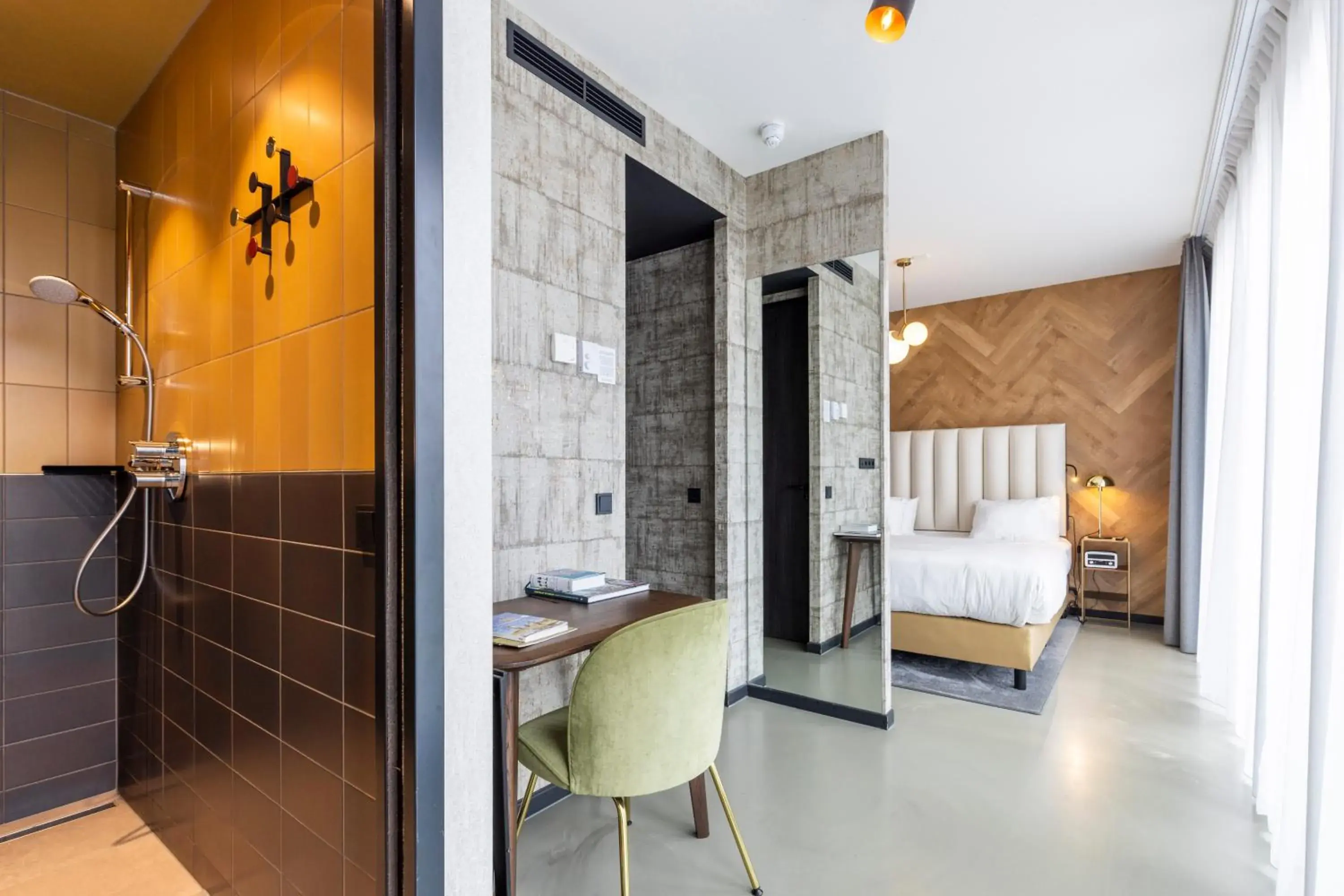 Photo of the whole room, Bed in Fletcher Boutique Hotel Slaak-Rotterdam Photo of the whole room, Bed in Fletcher Boutique Hotel Slaak-Rotterdam