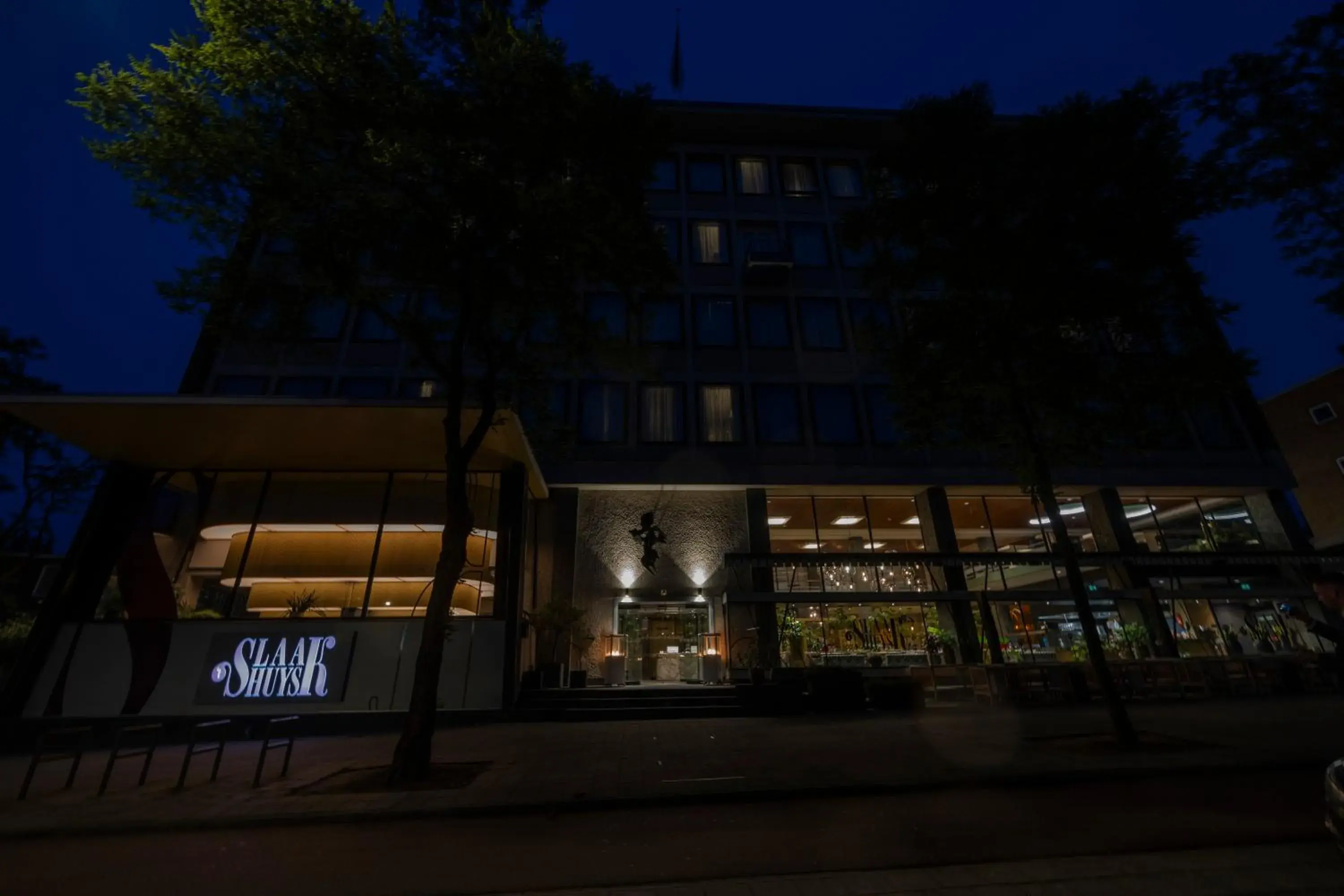 Property building in Fletcher Boutique Hotel Slaak-Rotterdam Property building in Fletcher Boutique Hotel Slaak-Rotterdam