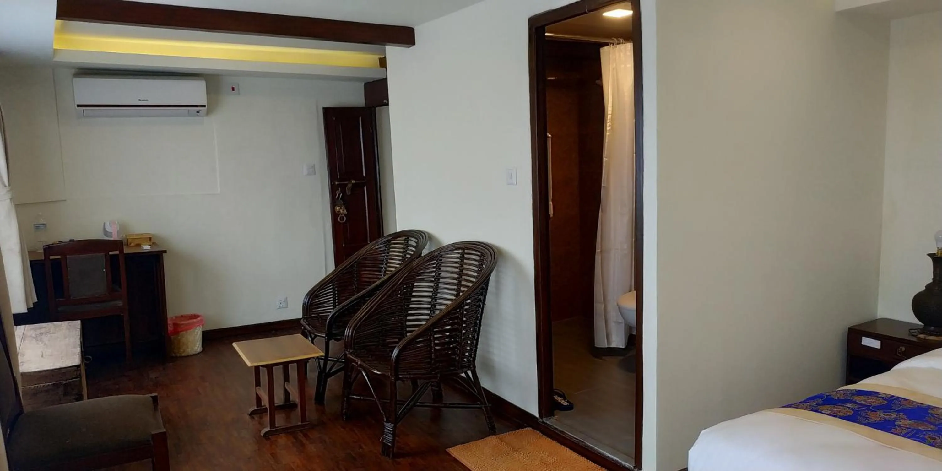 Living room, Bed in Heranya La:Ku