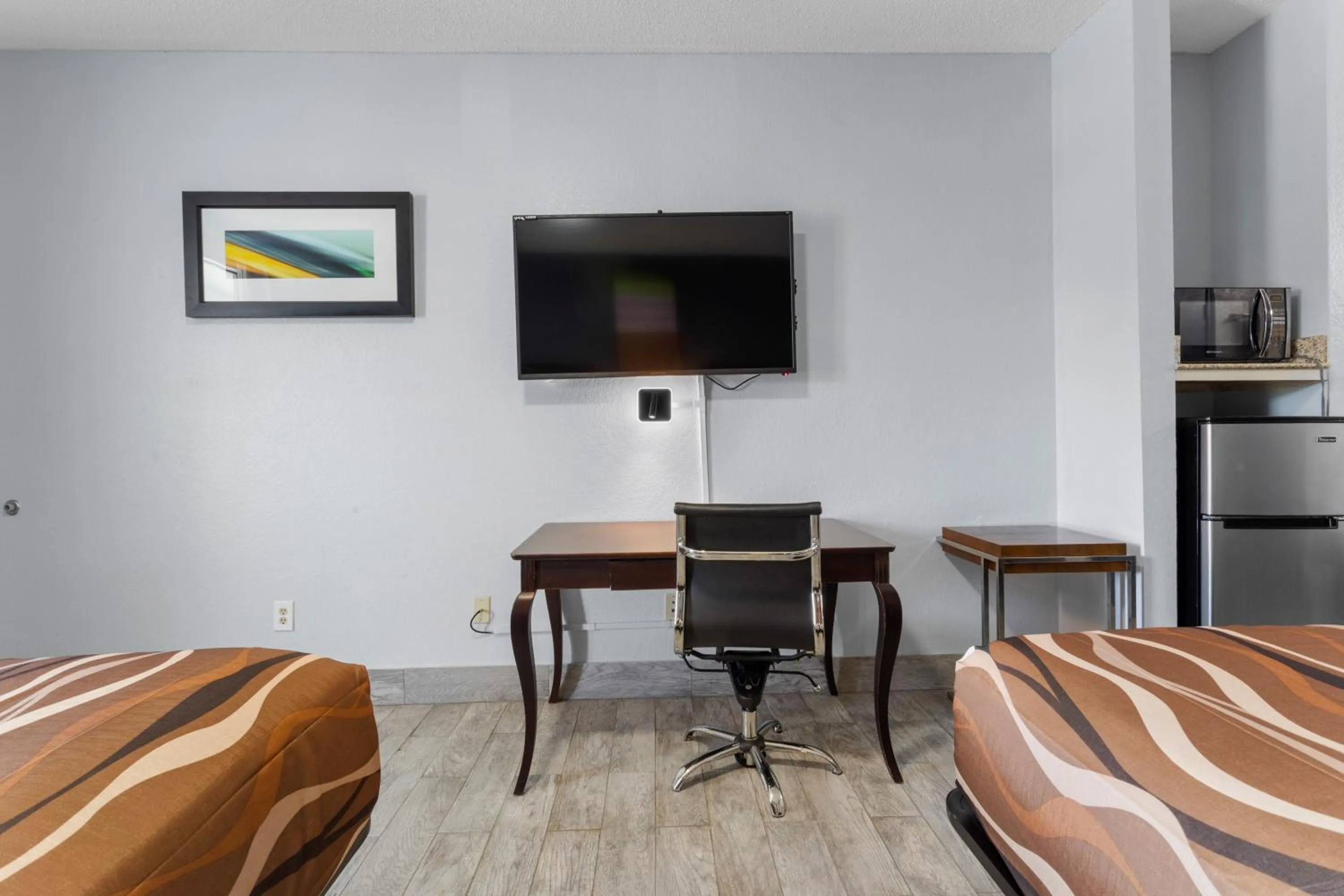 Bed in MAGNOLIA INN of BILOXI,OCEAN SPRINGS,PASCAGOULA & GAUTIER