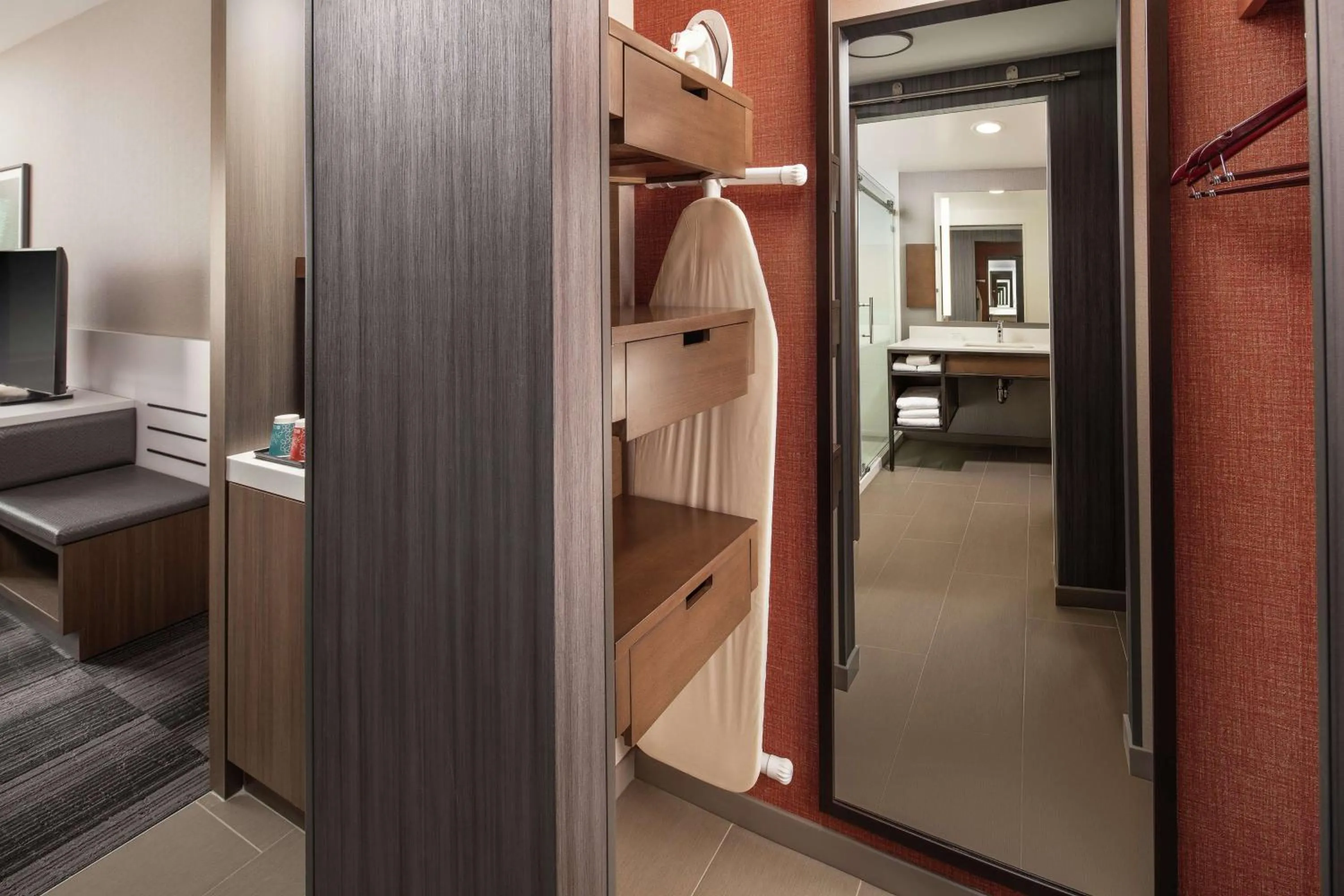 Bedroom, Bed in Hilton Garden Inn Sacramento Airport Natomas