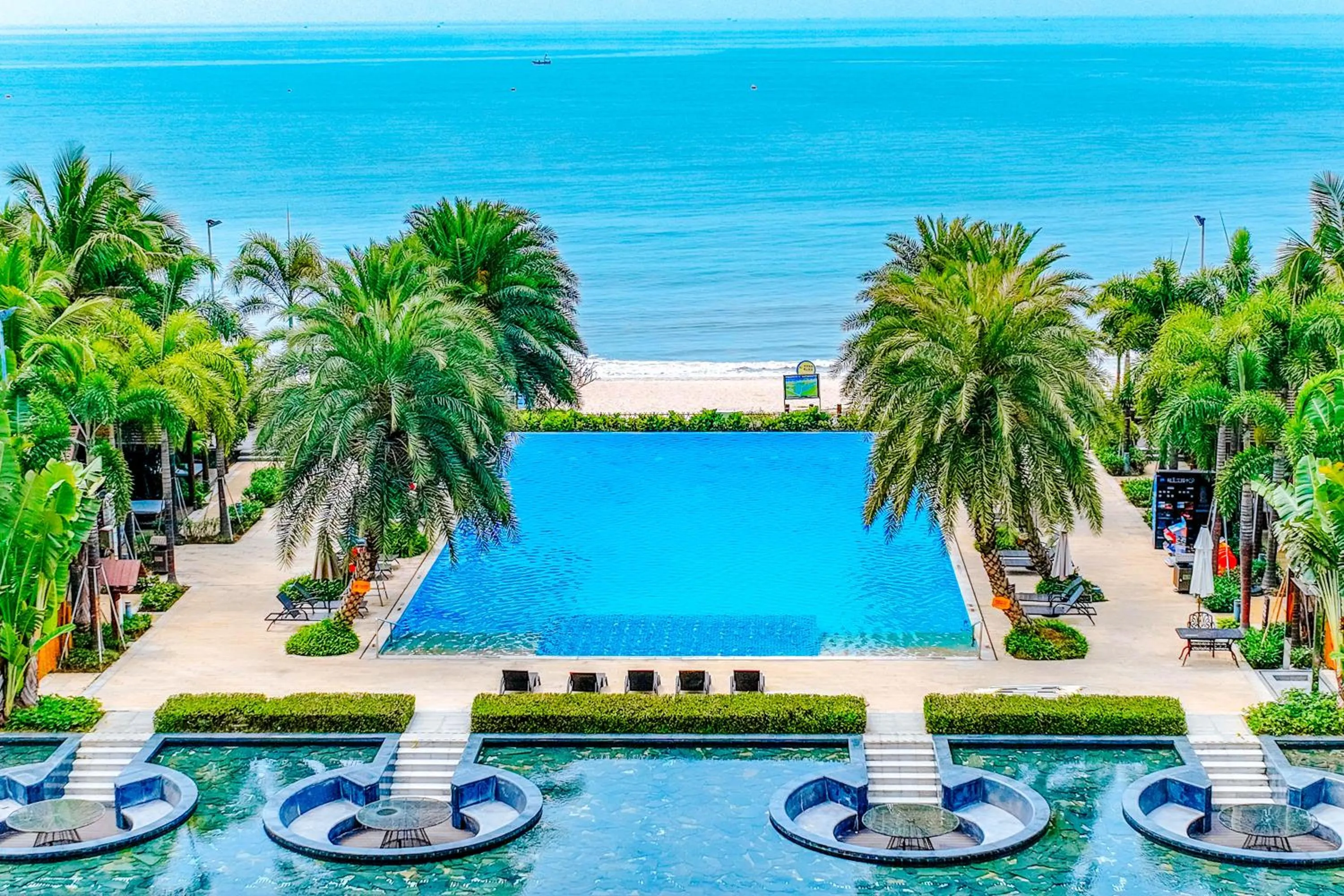 Property building in DoubleTree by Hilton Shanwei