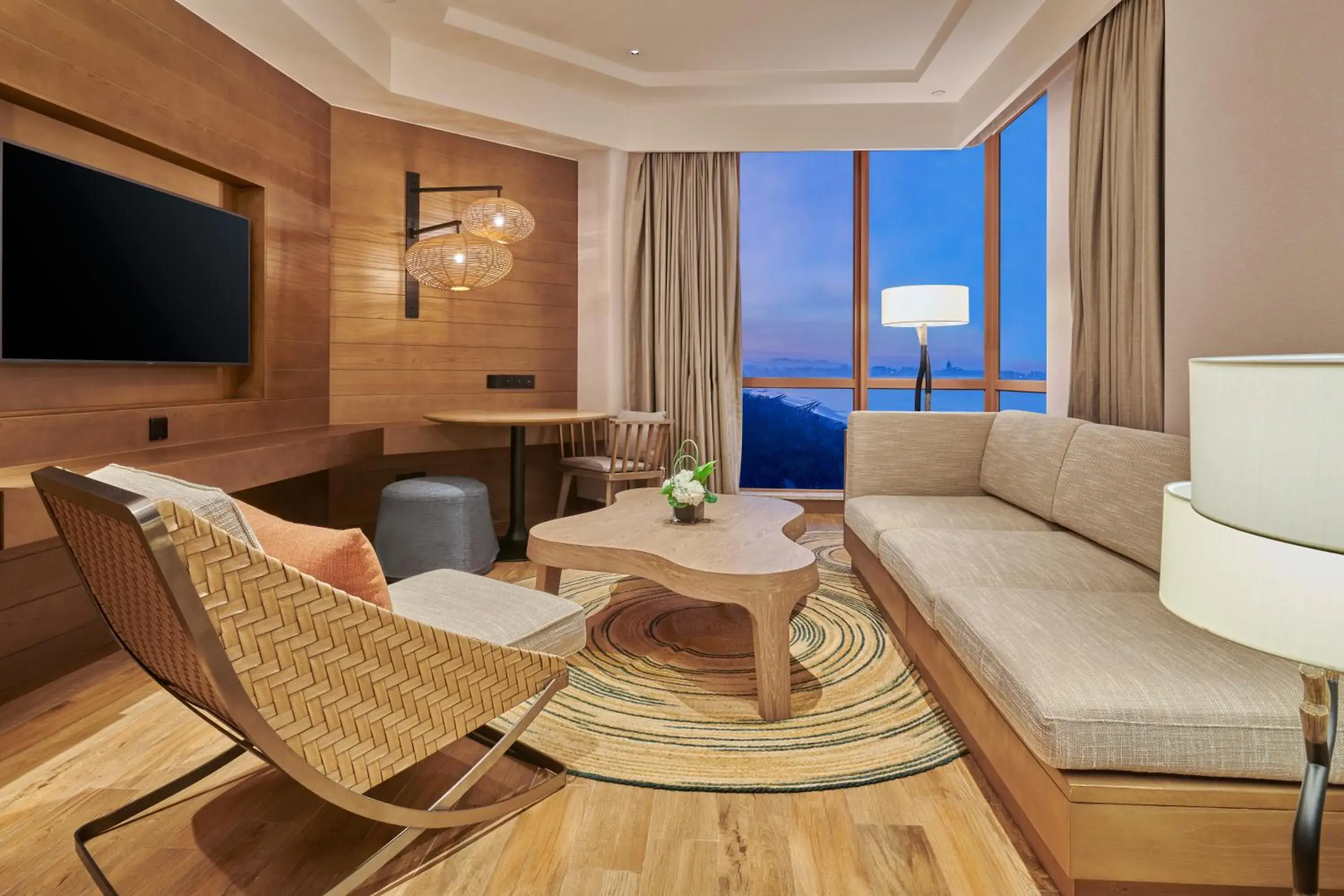 Premium Suite with Sea View in DoubleTree by Hilton Shanwei Premium Suite with Sea View in DoubleTree by Hilton Shanwei