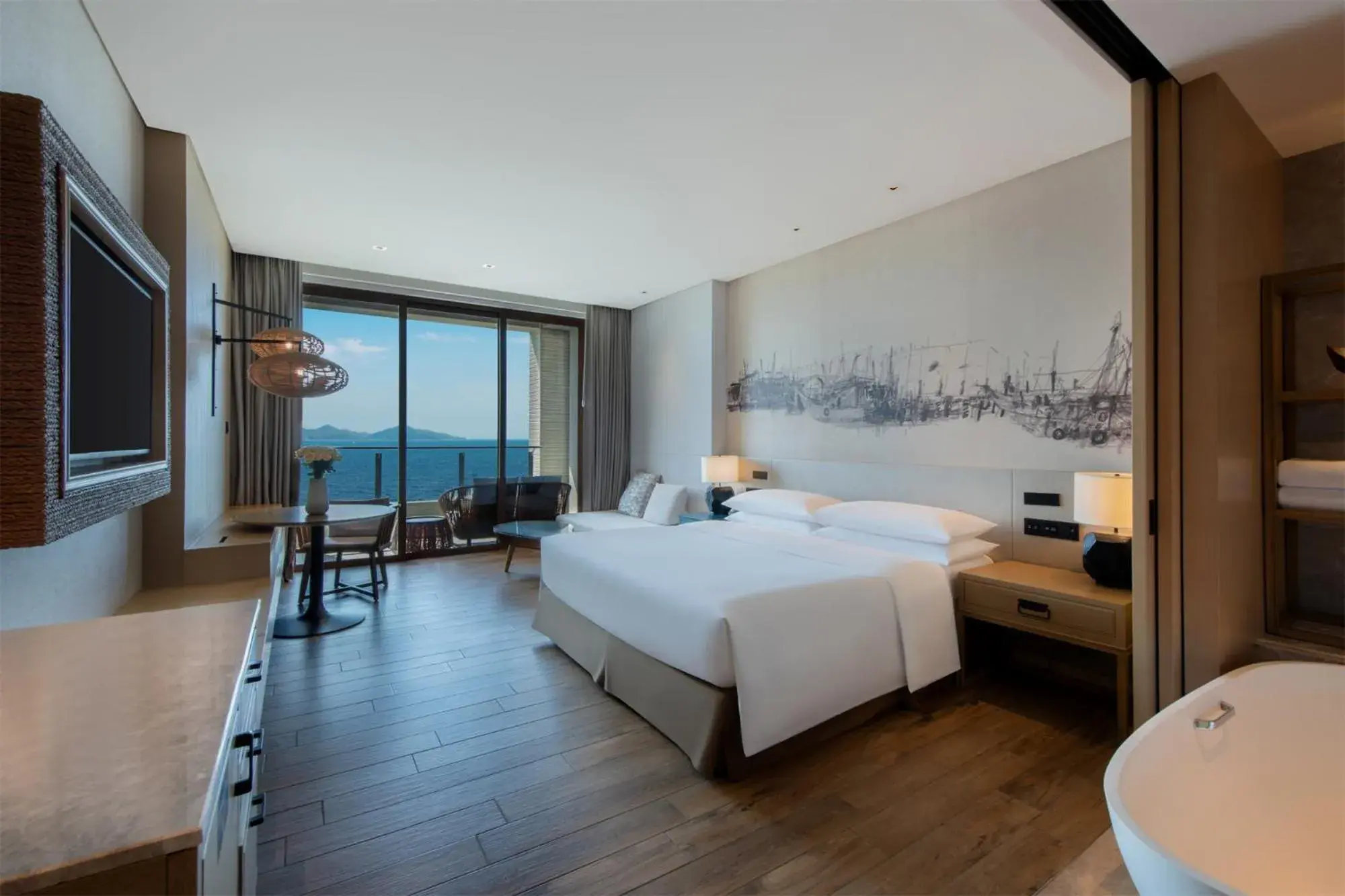 Photo of the whole room, Bed in DoubleTree by Hilton Shanwei Photo of the whole room, Bed in DoubleTree by Hilton Shanwei