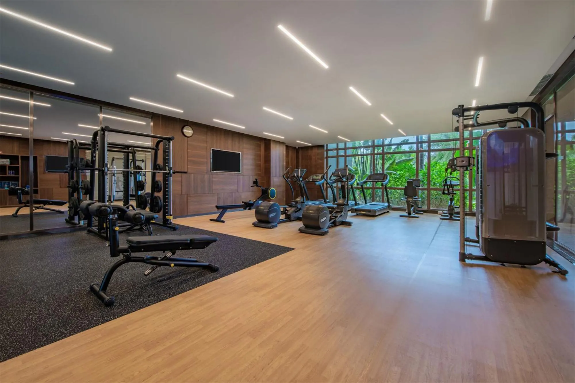 Fitness centre/facilities in DoubleTree by Hilton Shanwei