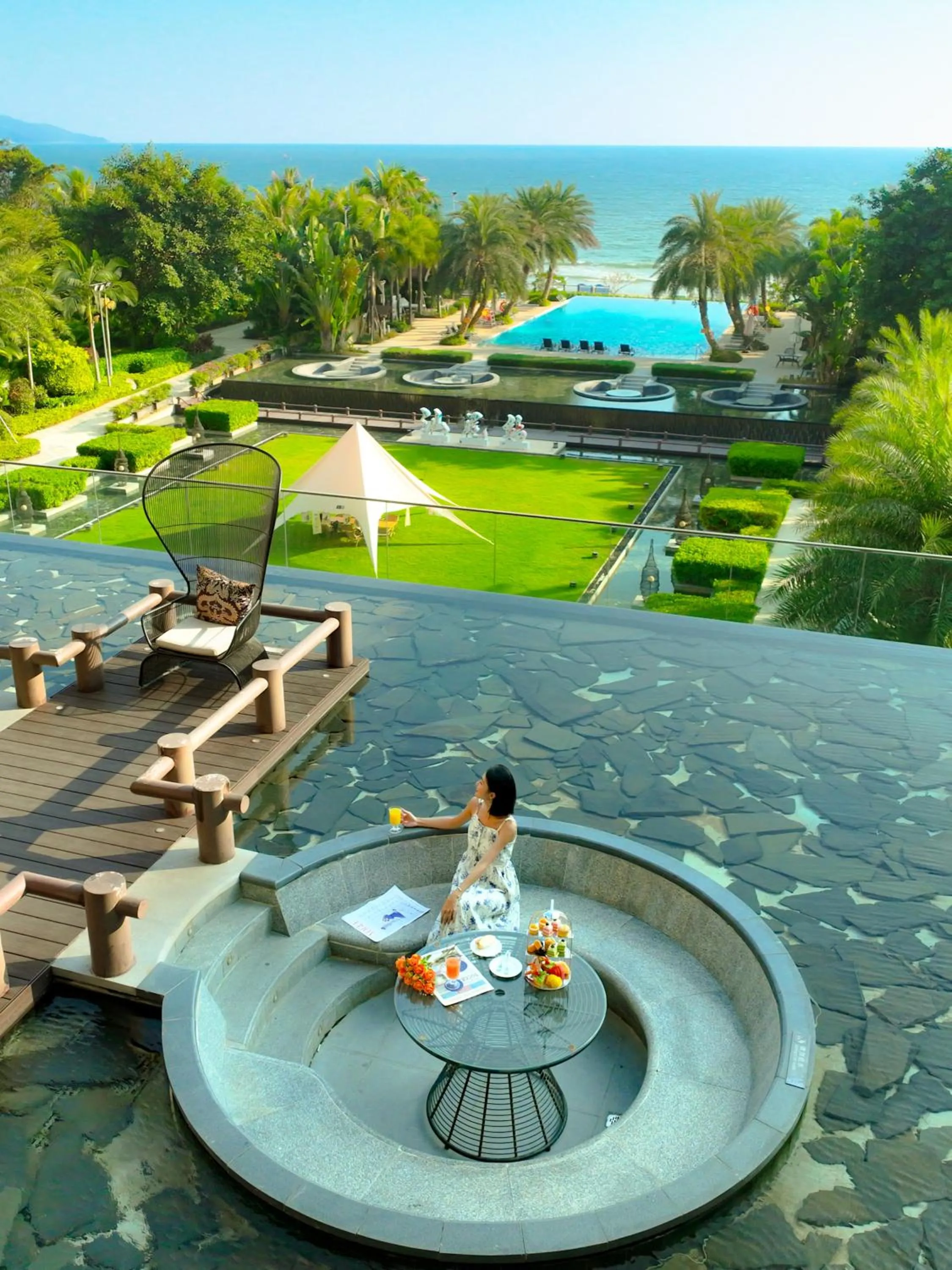 Balcony/Terrace in DoubleTree by Hilton Shanwei