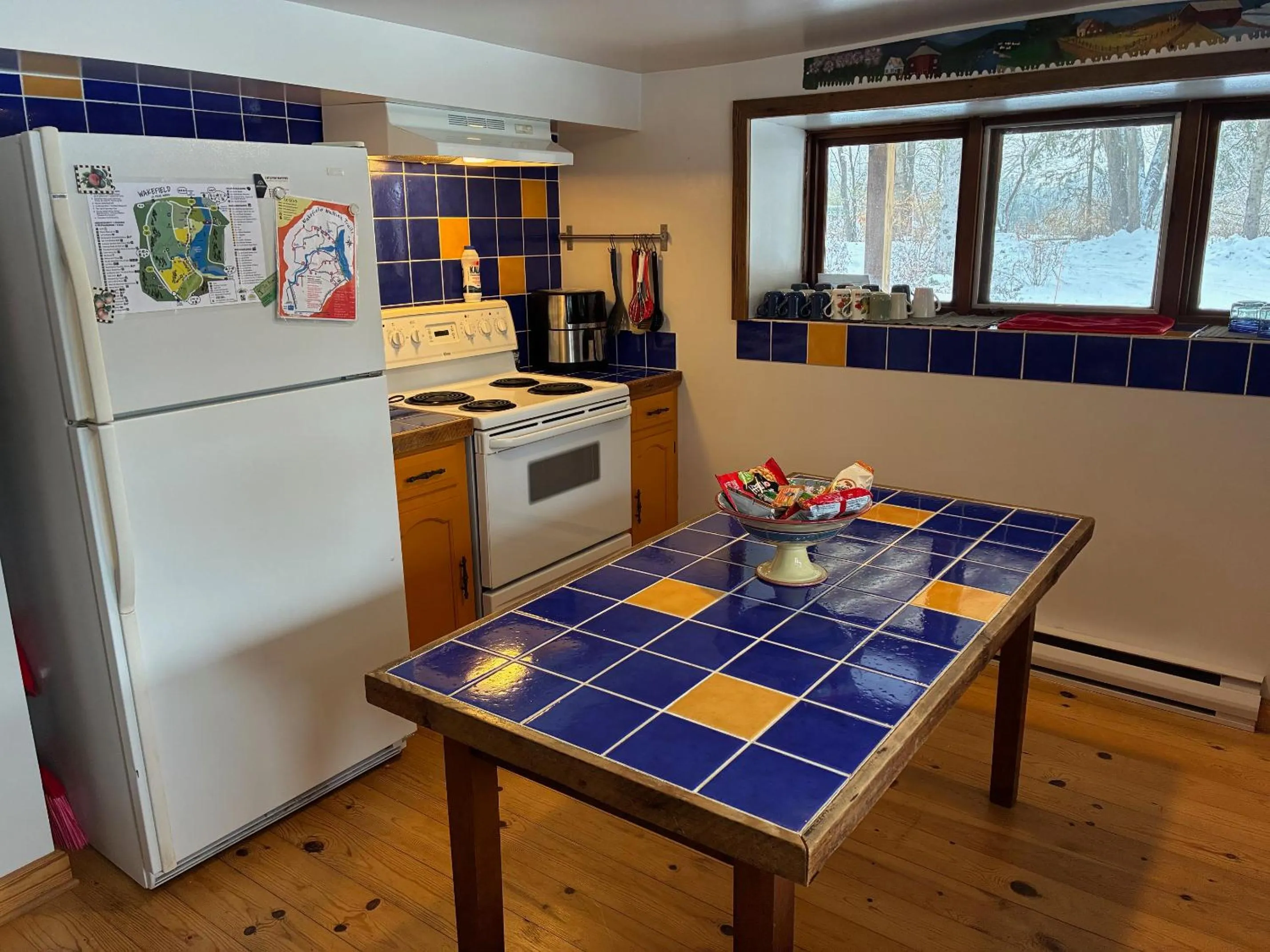 Communal kitchen in La Grange Country Inn