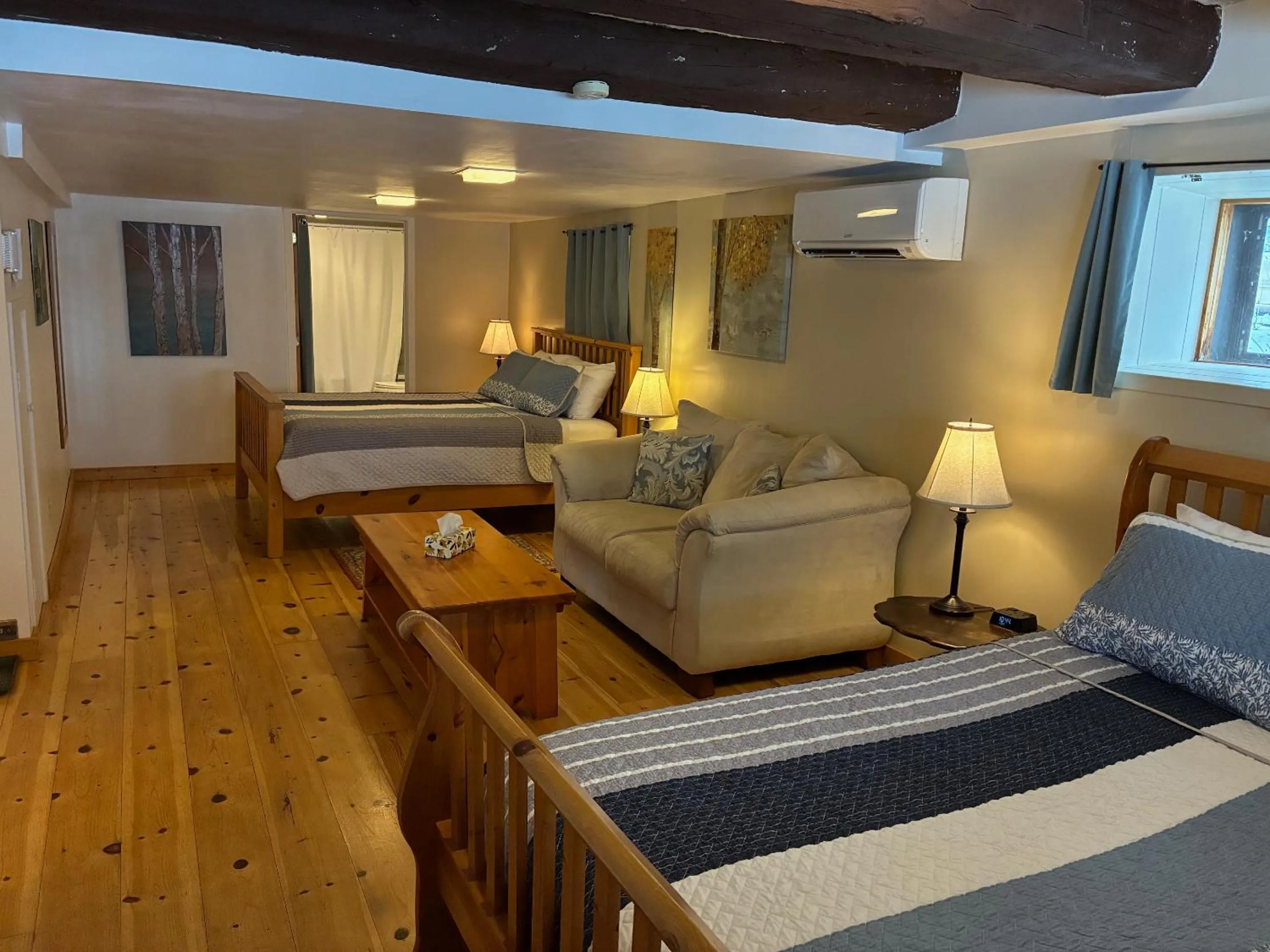 Bedroom, Bed in La Grange Country Inn