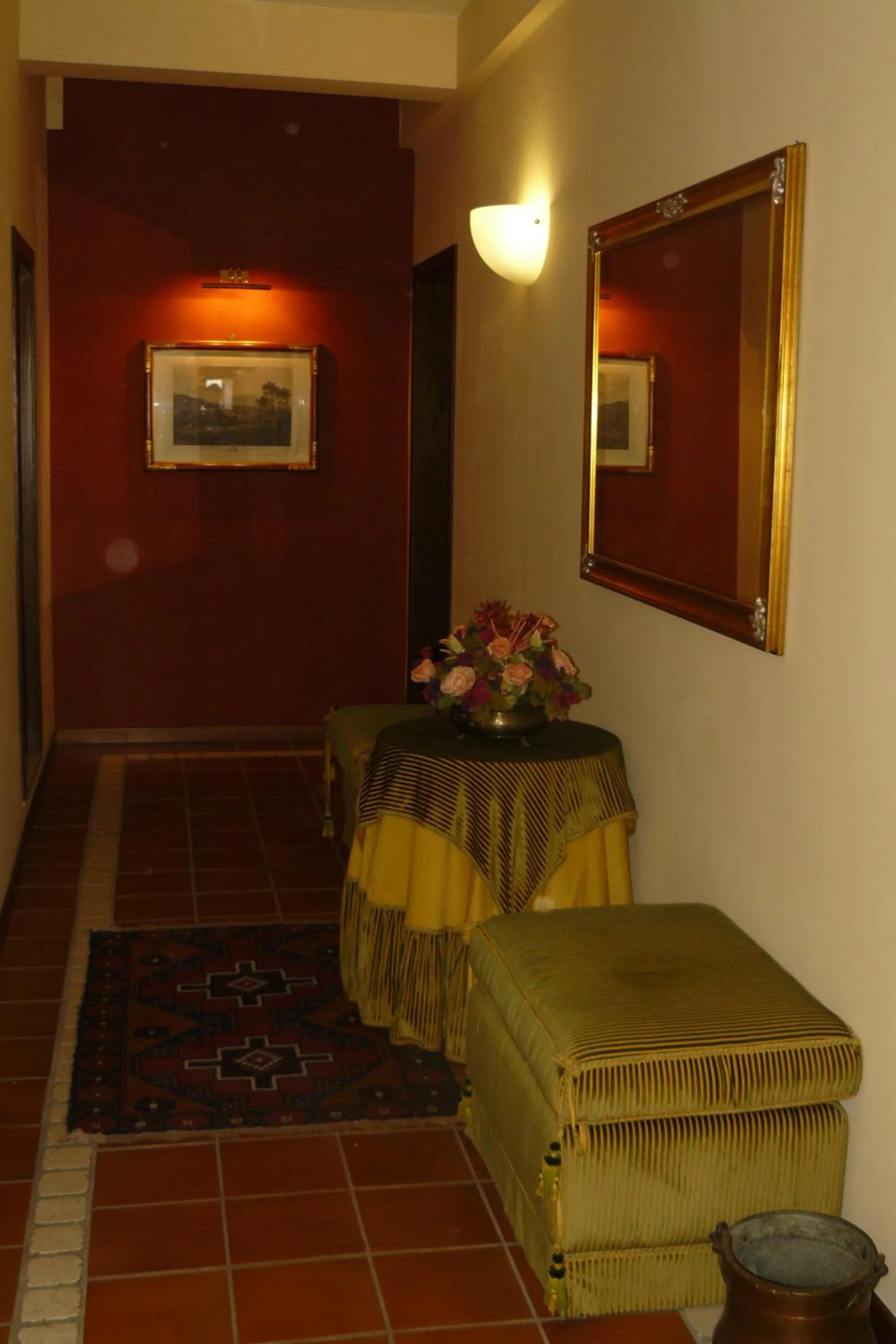 Seating area, Bed in Hotel La Rocca