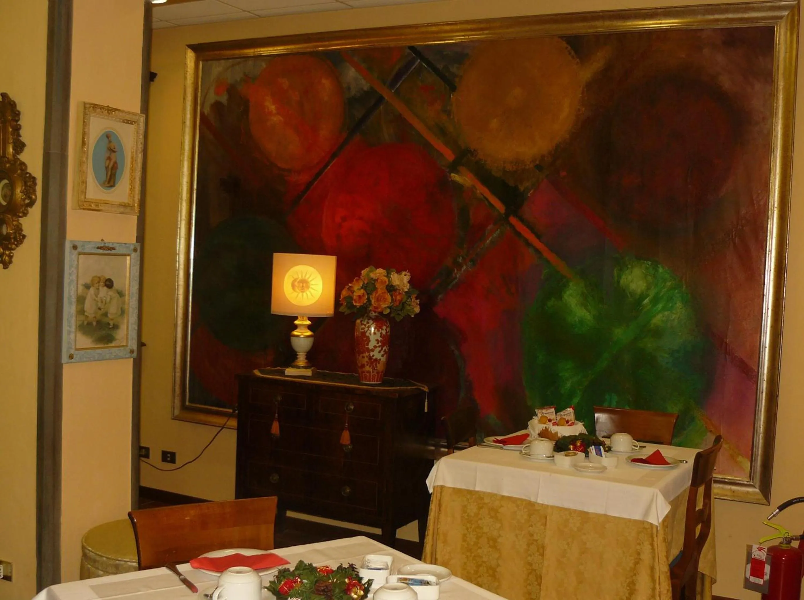 Restaurant/places to eat in Hotel La Rocca