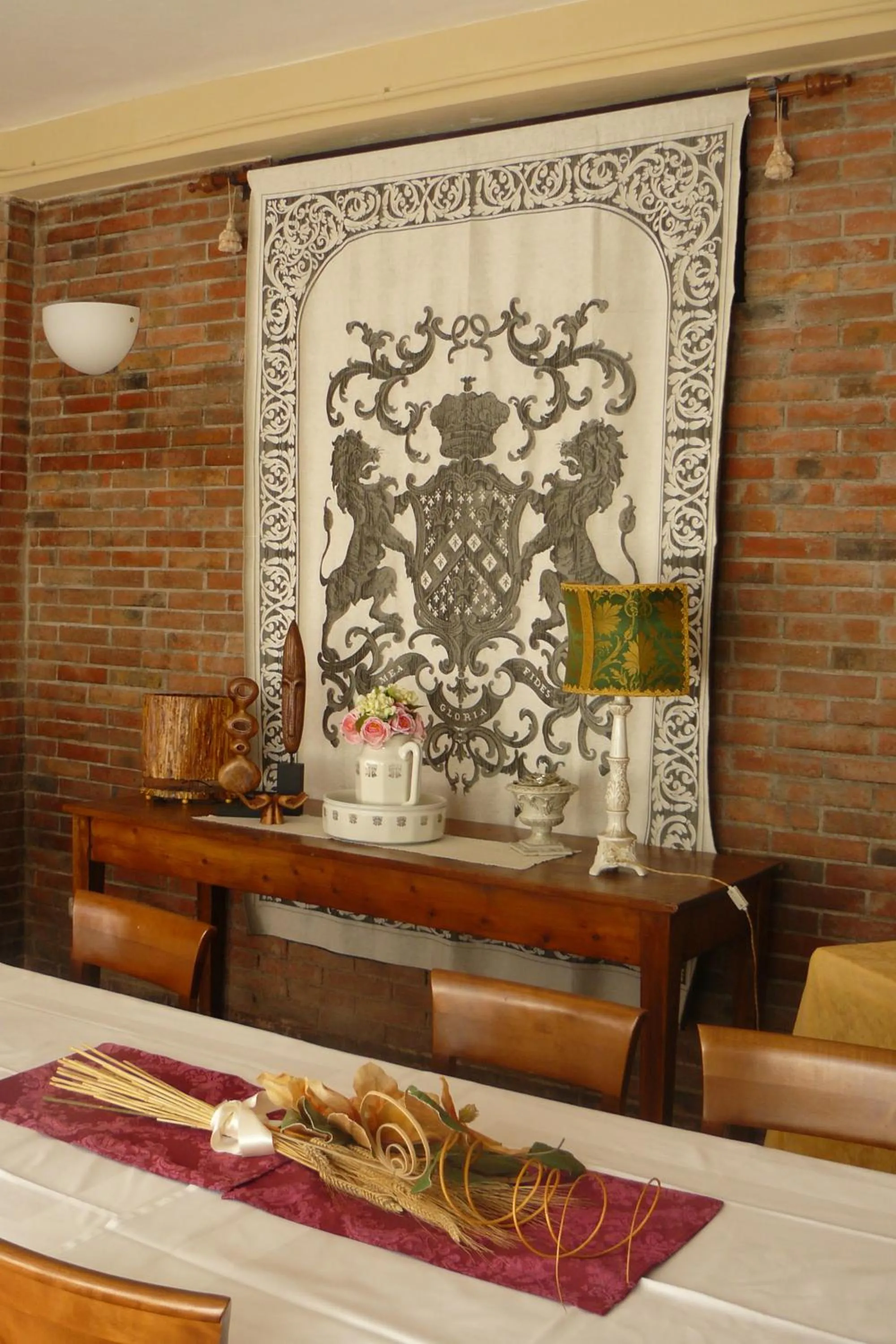 Decorative detail in Hotel La Rocca