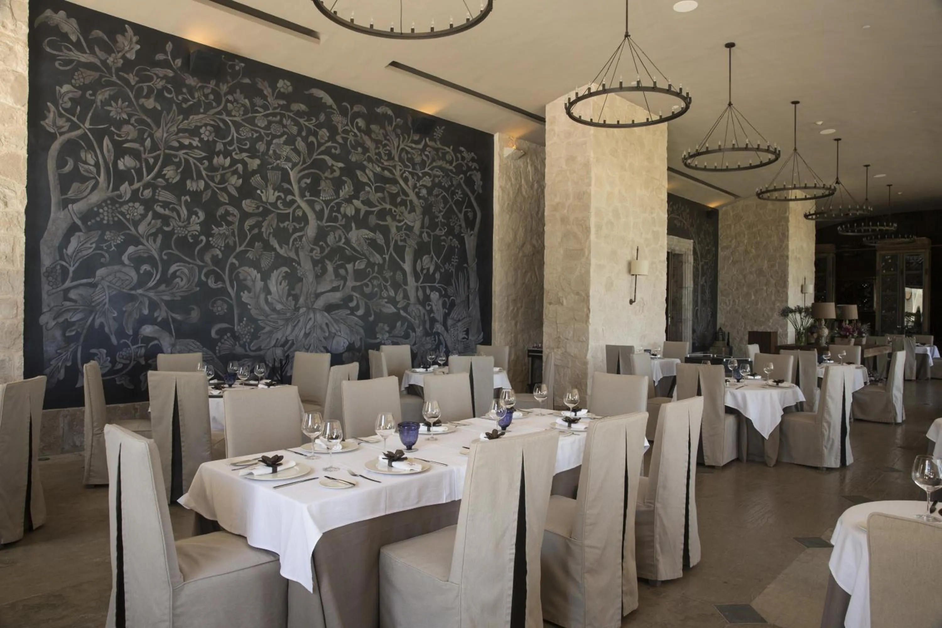 Restaurant/places to eat in NIZUC Resort & Spa