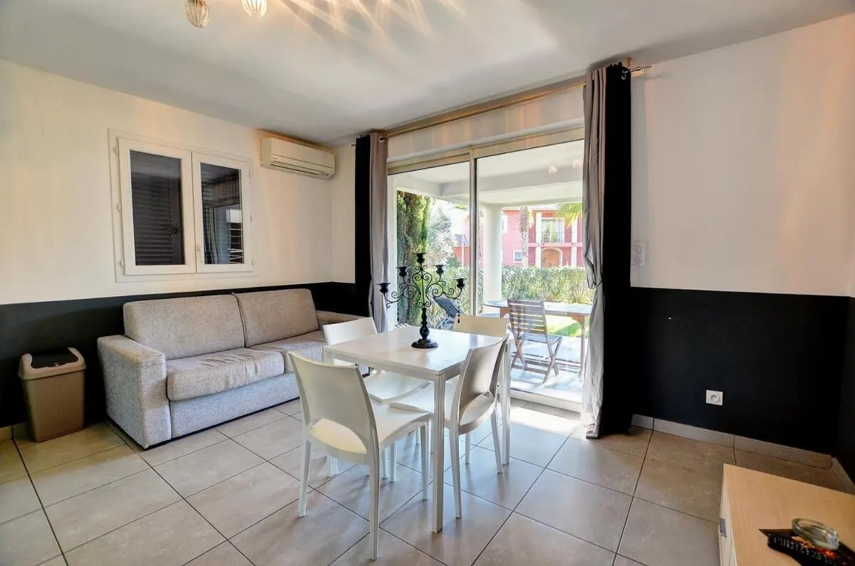 Living room in Residence Marea Resort