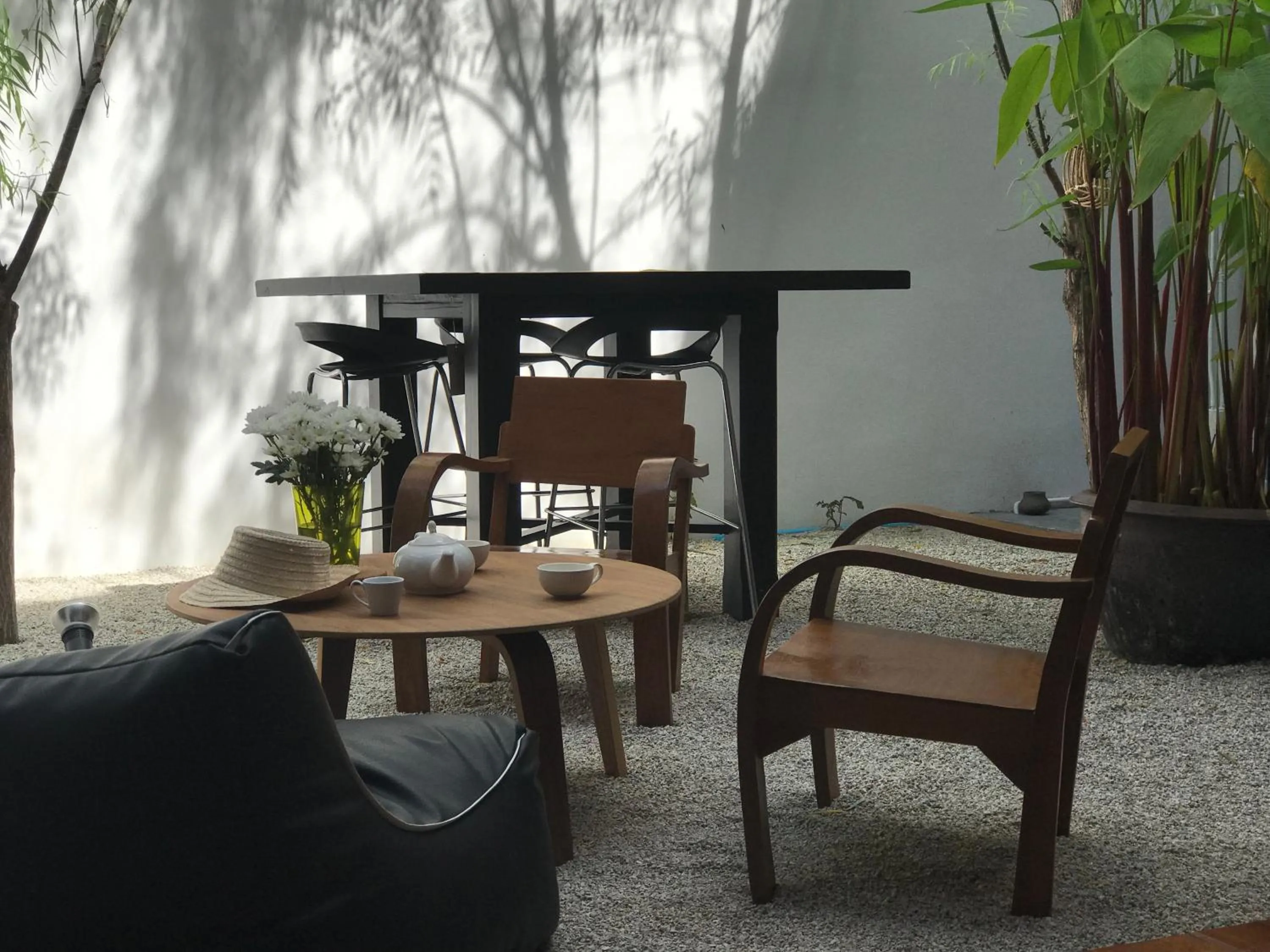 Patio in Yu Cafe Hostel