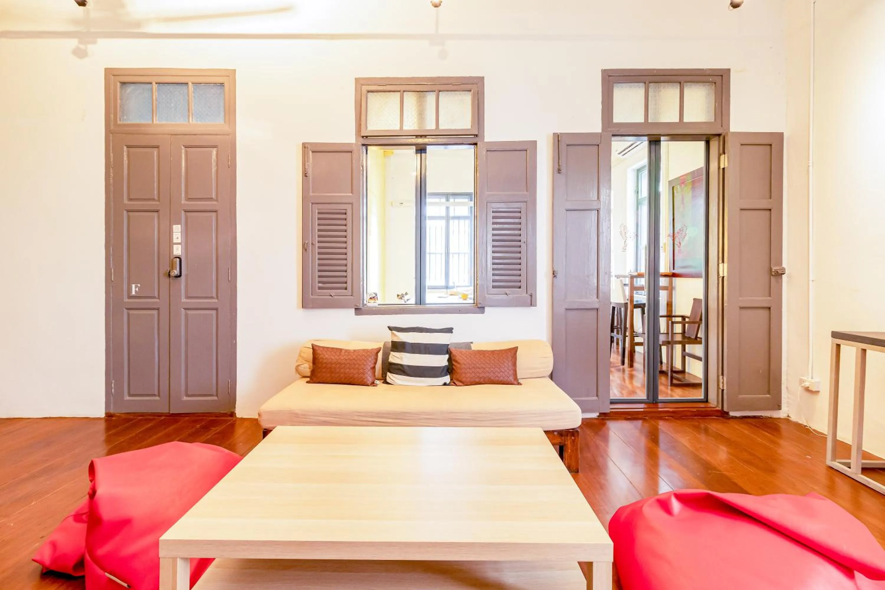 Seating area in Yu Cafe Hostel