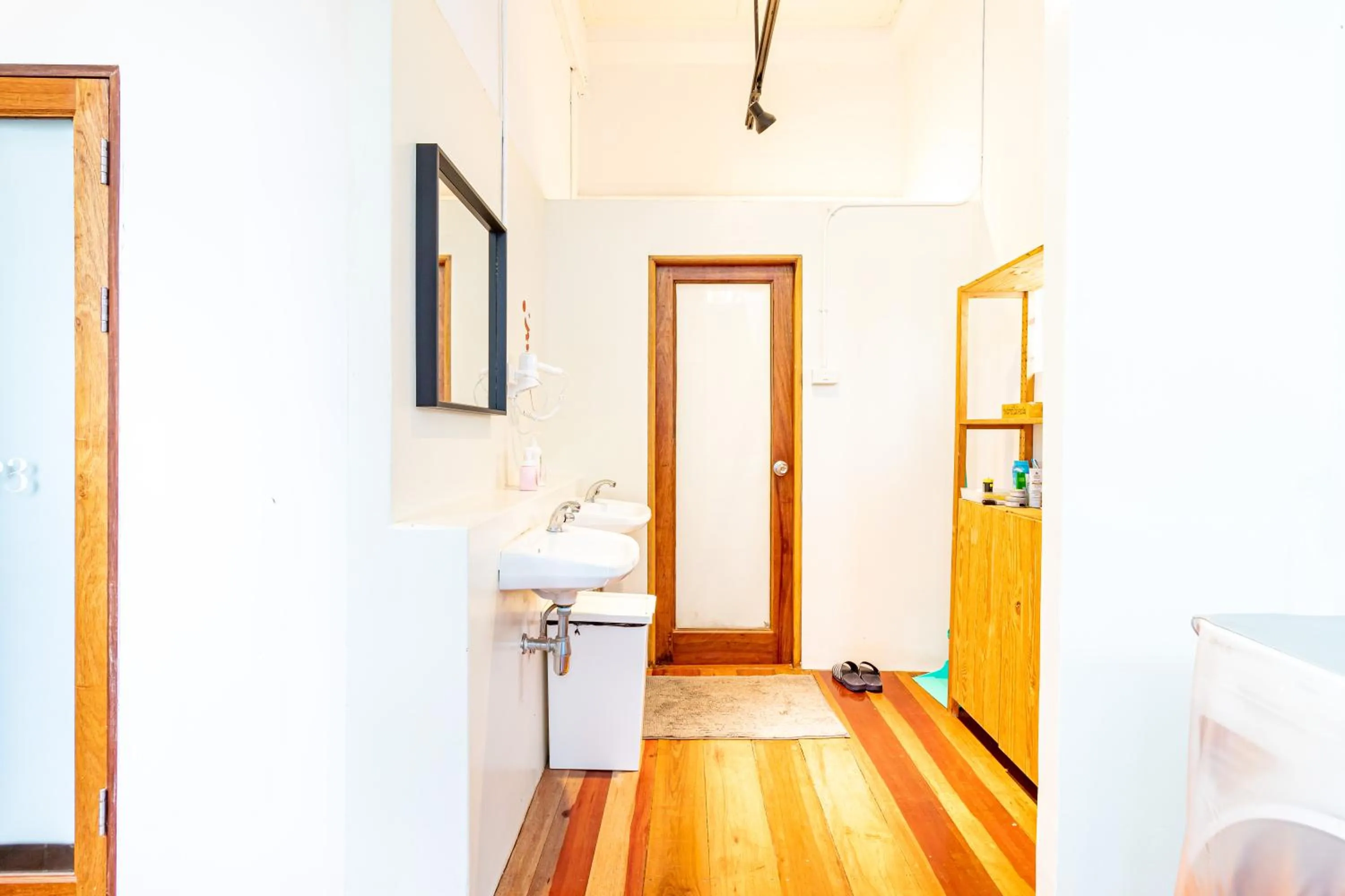 Bathroom in Yu Cafe Hostel