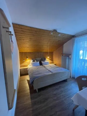 Bedroom, Bed in Lamirì