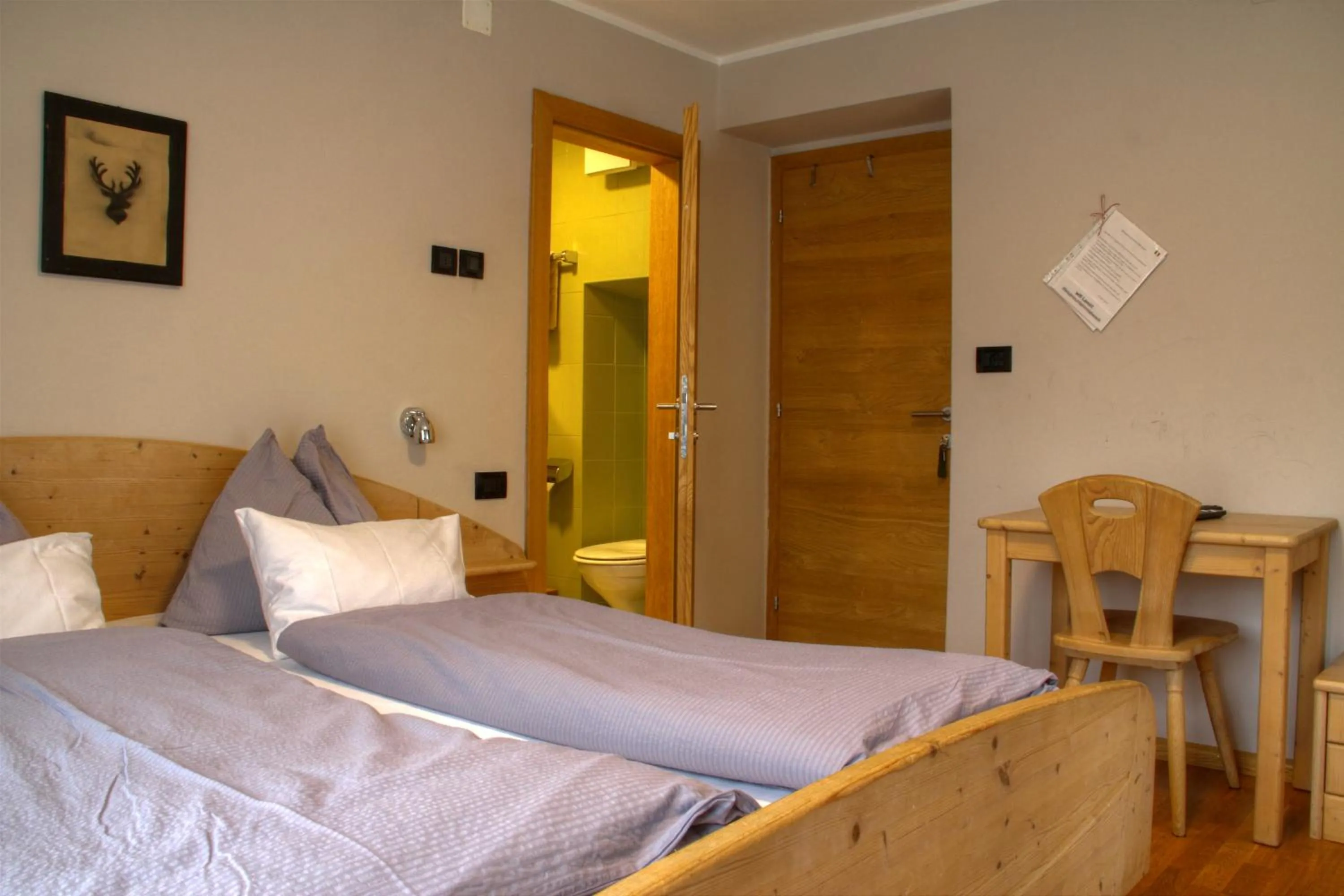 Bedroom, Bed in Lamirì