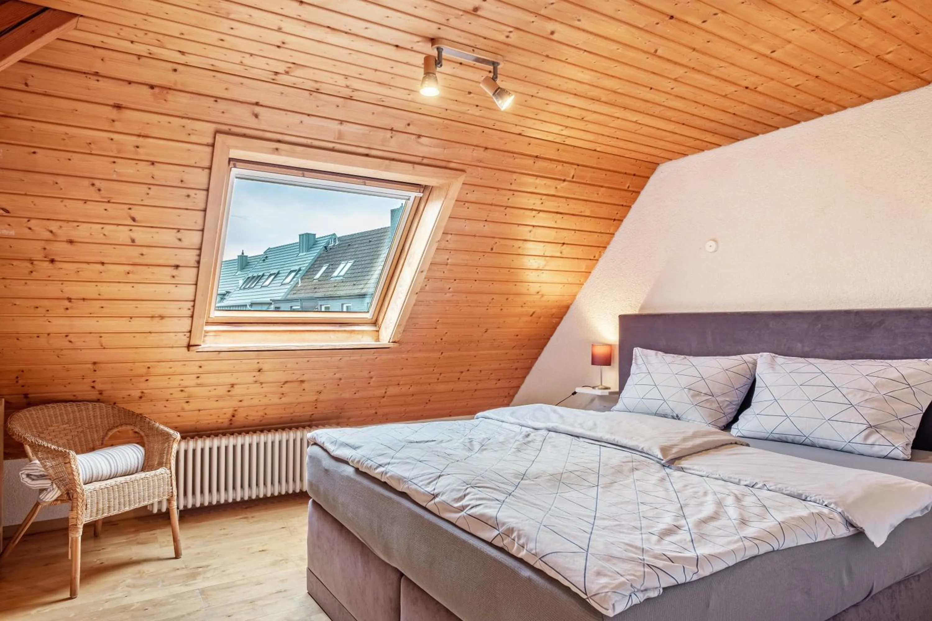 Property building, Bed in Appartement Lehen