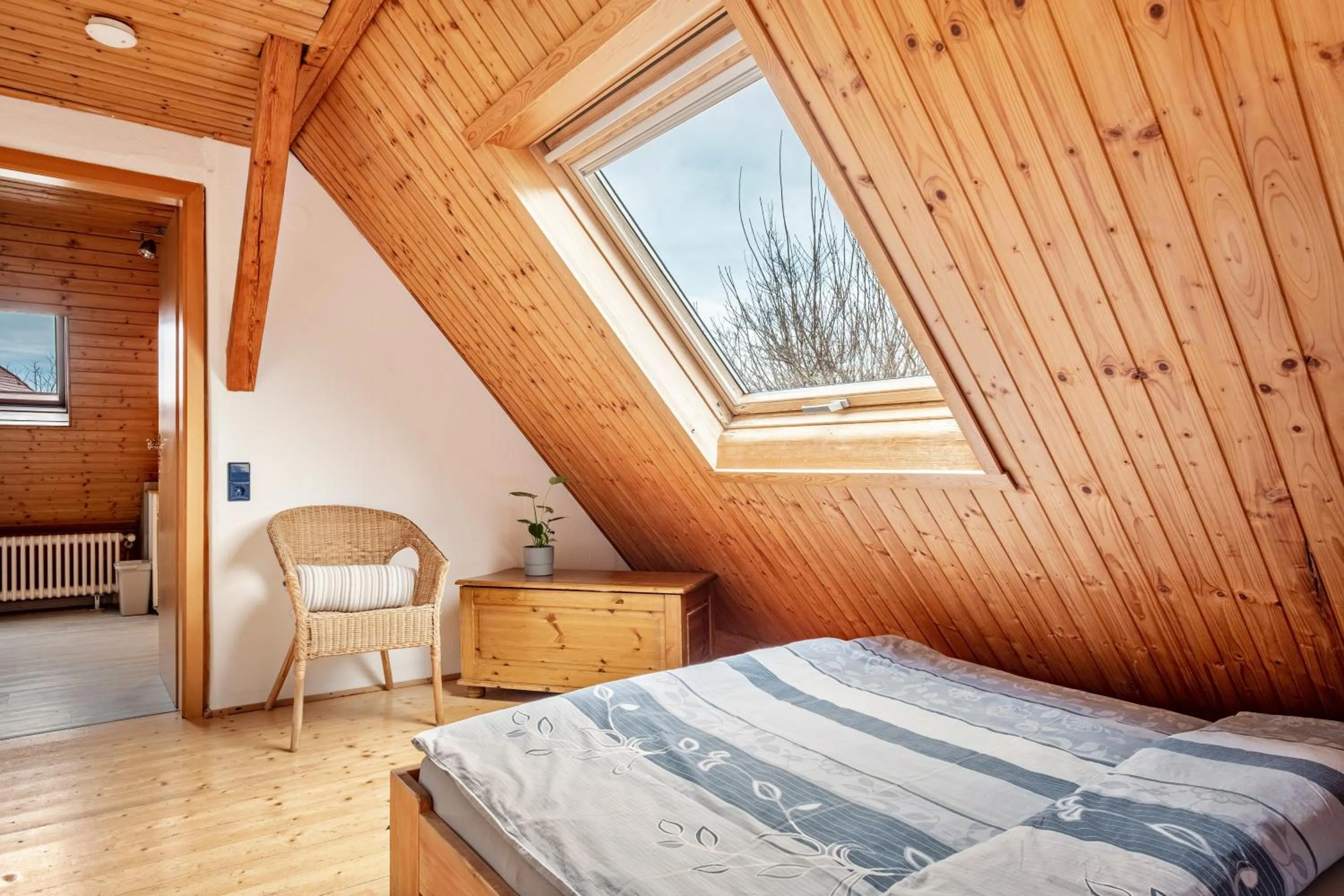 Property building, Bed in Appartement Lehen