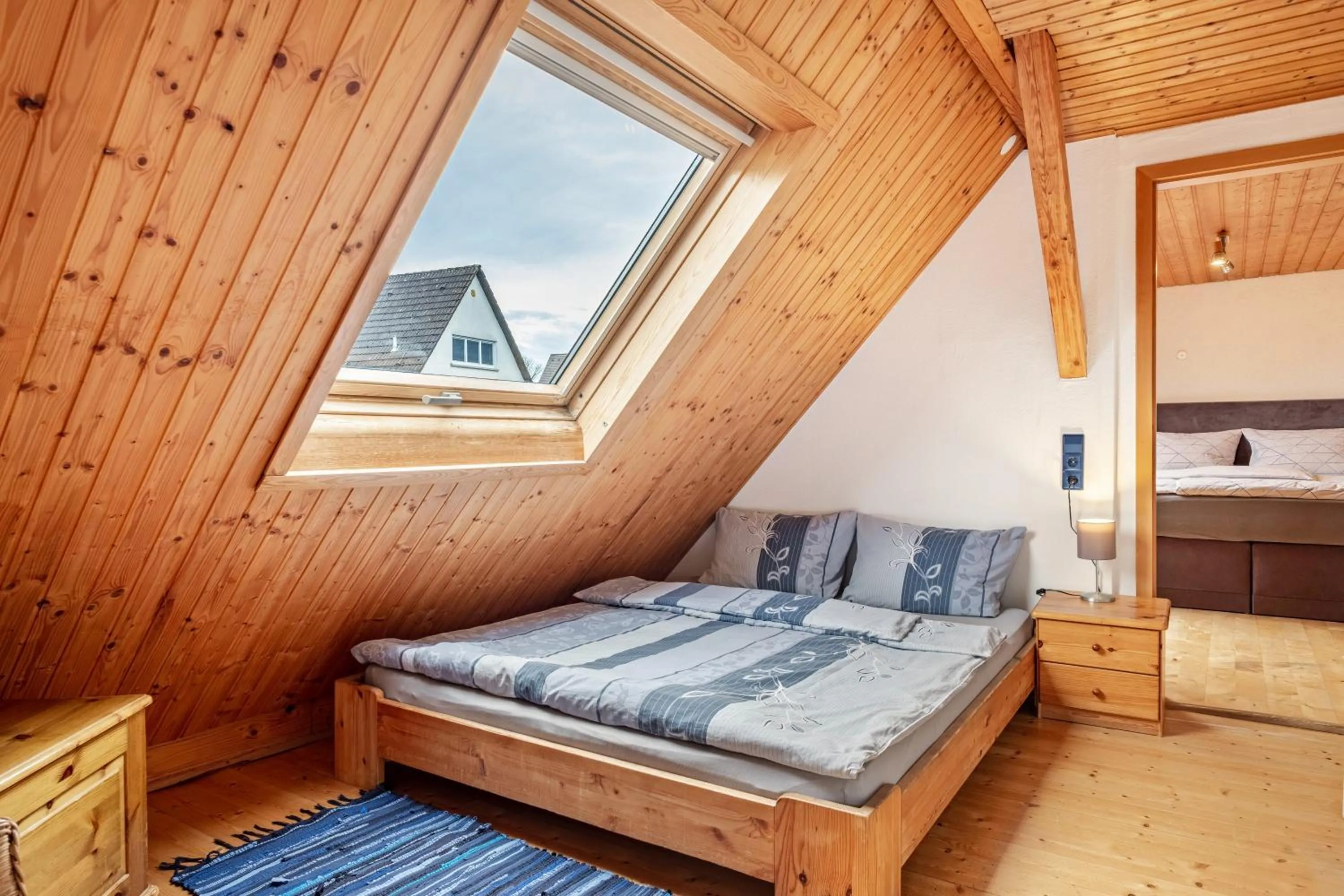 Property building, Bed in Appartement Lehen
