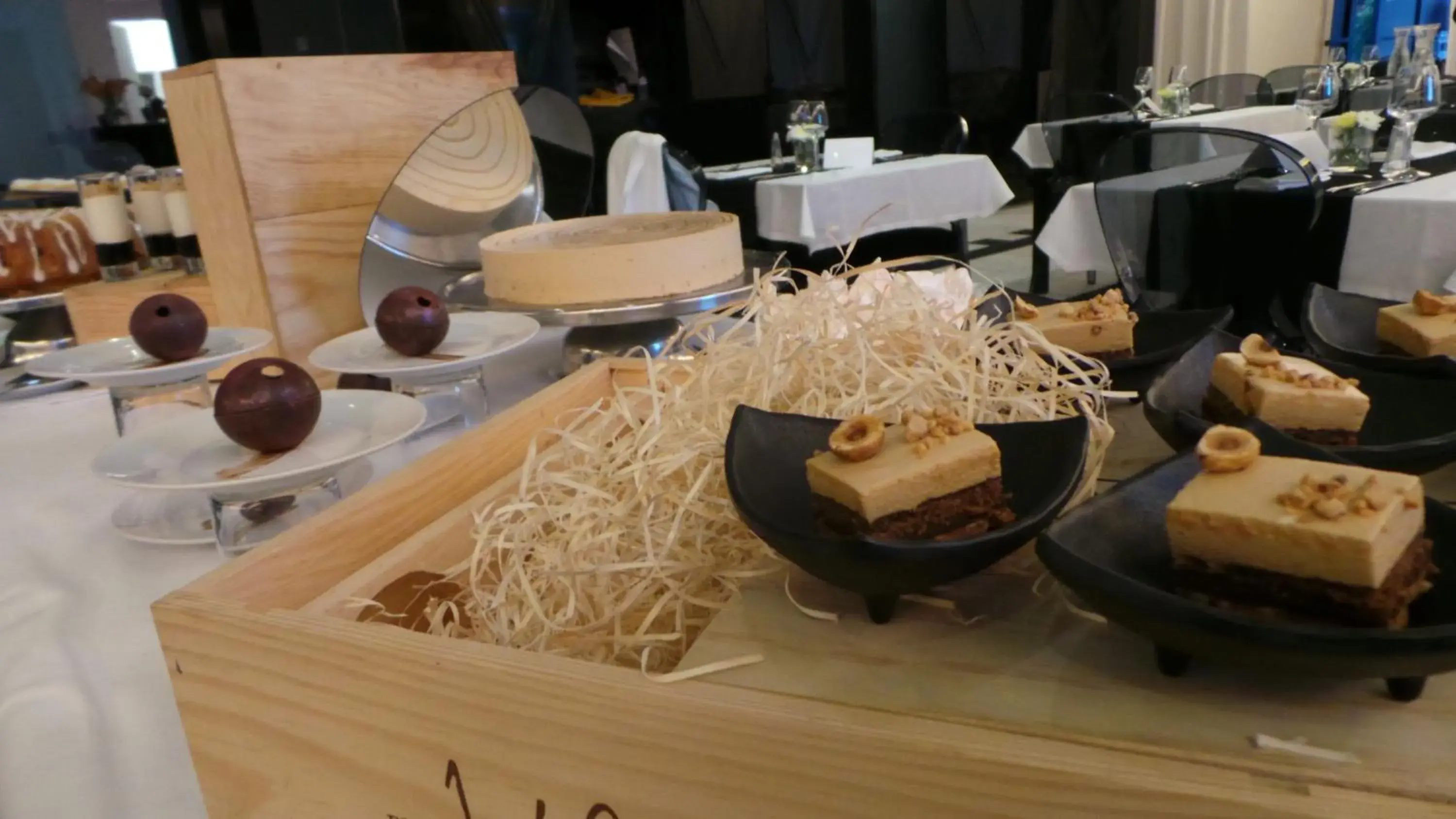 Restaurant/places to eat in HD | Duecitânia Design Hotel Restaurant/places to eat in HD | Duecitânia Design Hotel