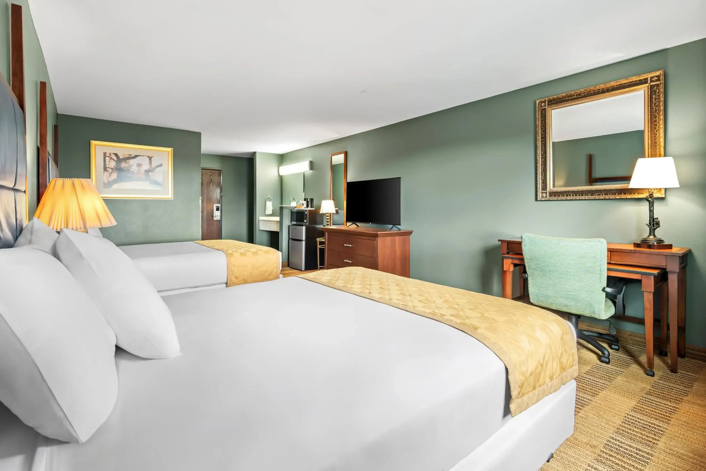 Bed in Americas Best Value Inn Somerville Texas Bed in Americas Best Value Inn Somerville Texas