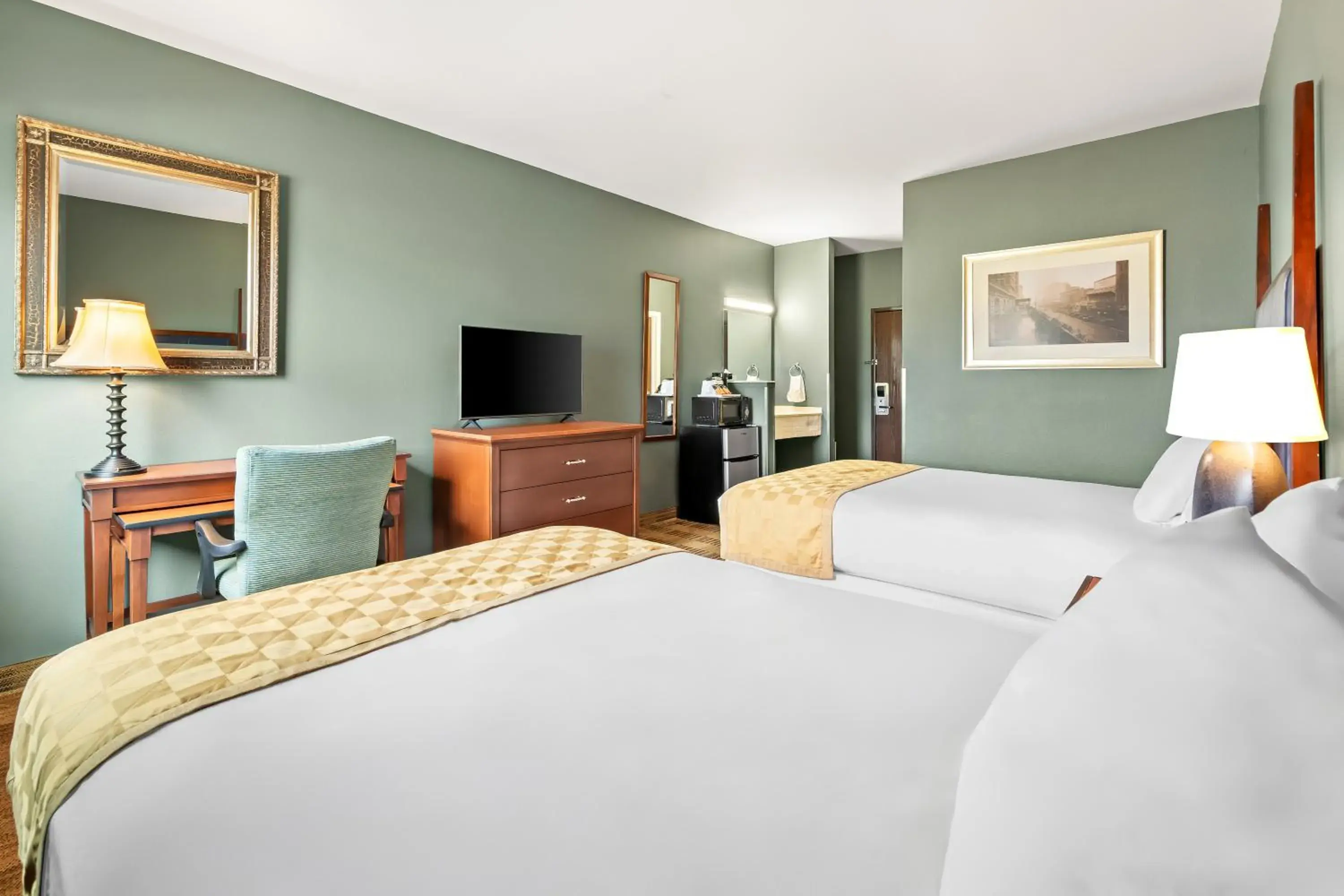 Bed in Americas Best Value Inn Somerville Texas Bed in Americas Best Value Inn Somerville Texas