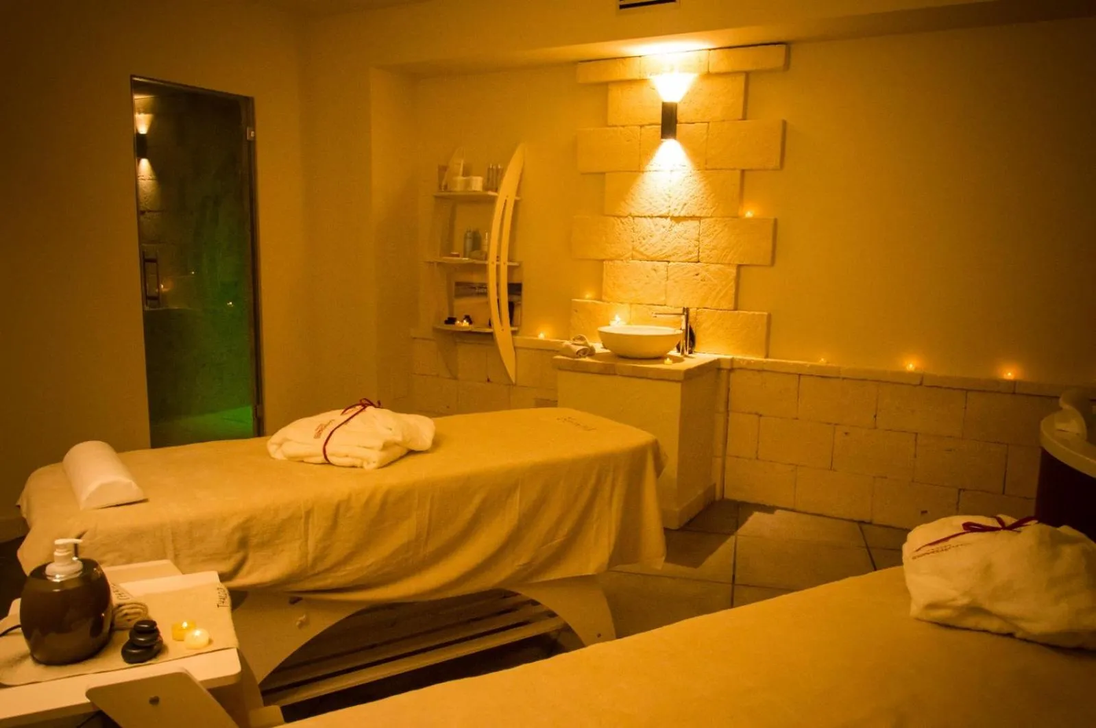 Bed in CapoSperone Resort