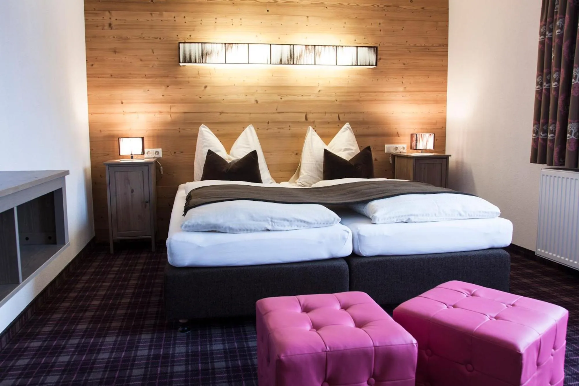 Photo of the whole room, Bed in Schweiger