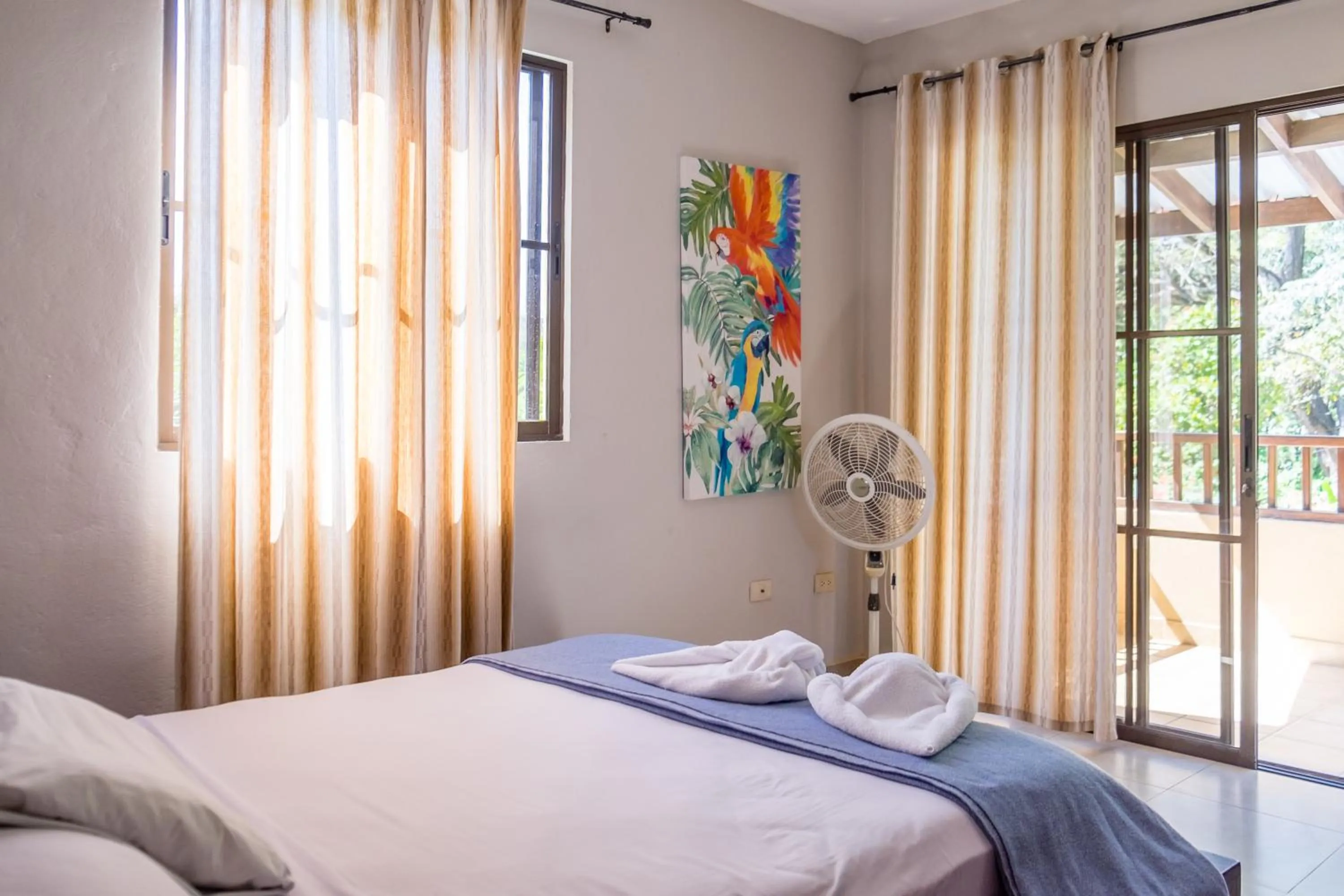 Bed in Zula Inn Aparthotel